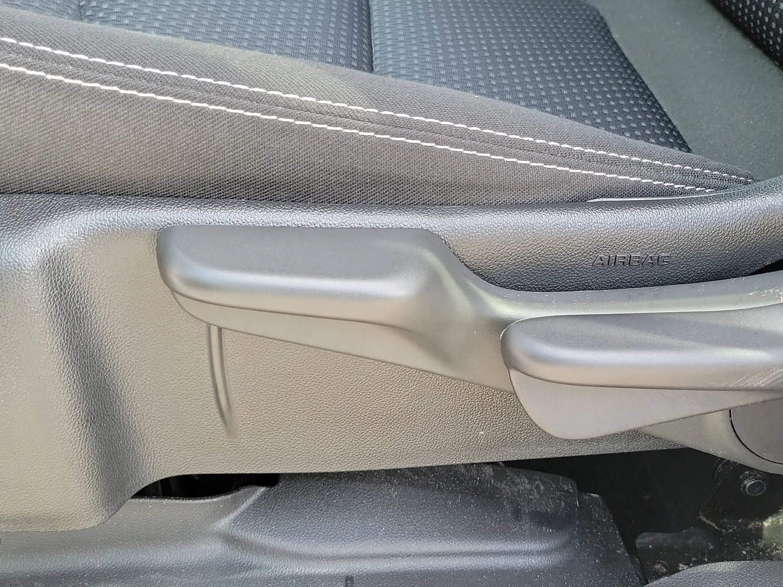 2023 GMC Terrain SLE photo 22