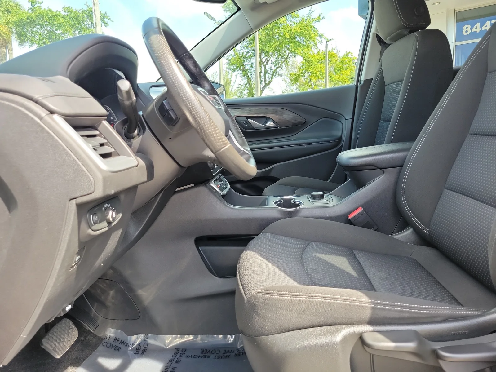 2024 GMC Terrain SLE photo 21