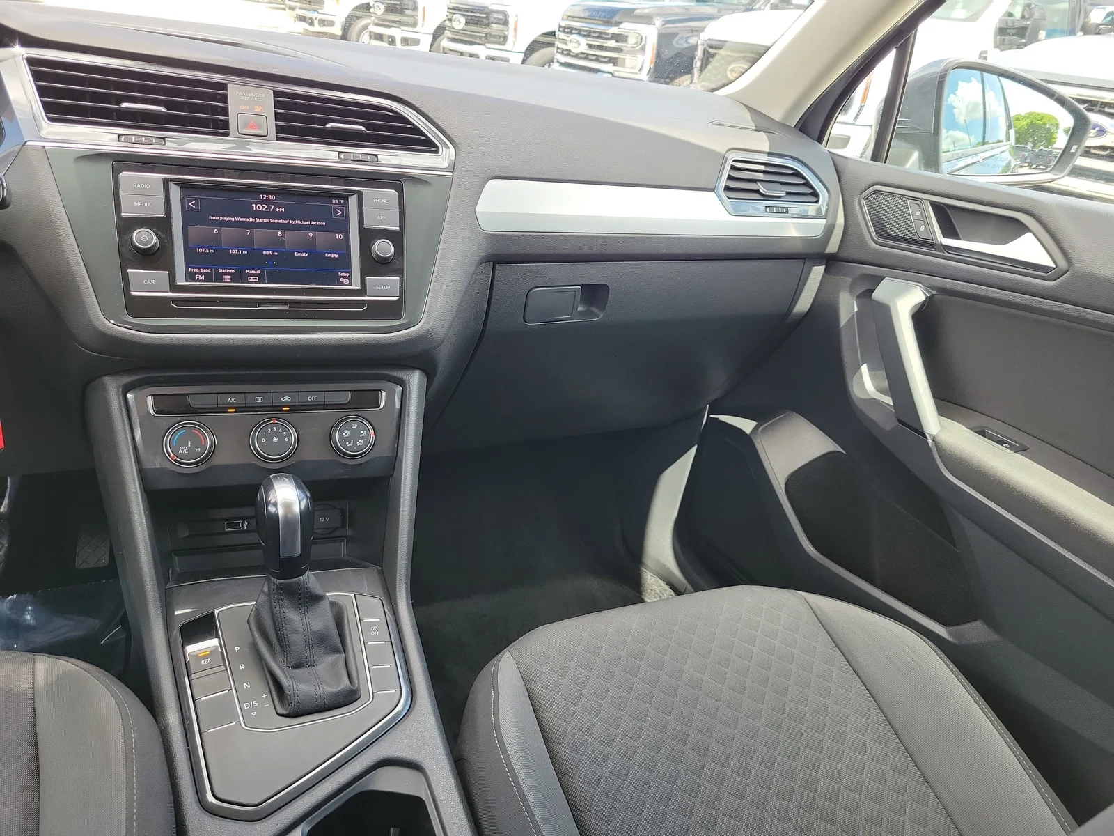 2019 Volkswagen Tiguan S photo 17