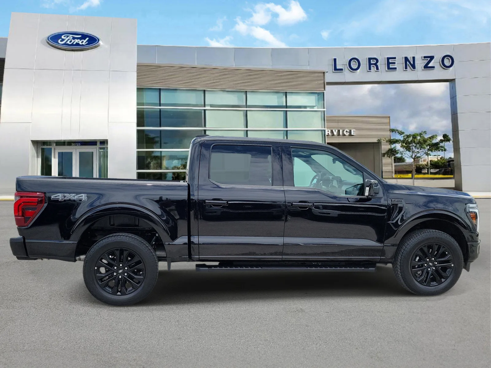 2025 Ford F-150 LARIAT 4WD photo 4