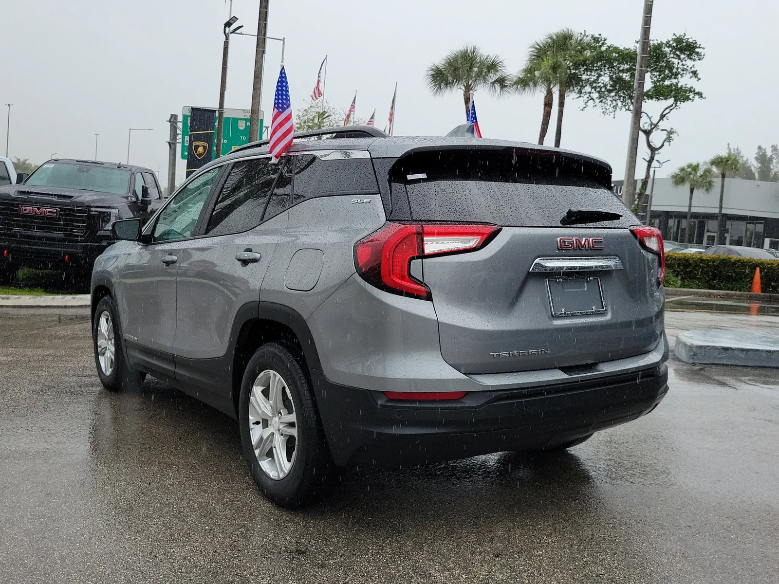 2023 GMC Terrain SLE photo 7