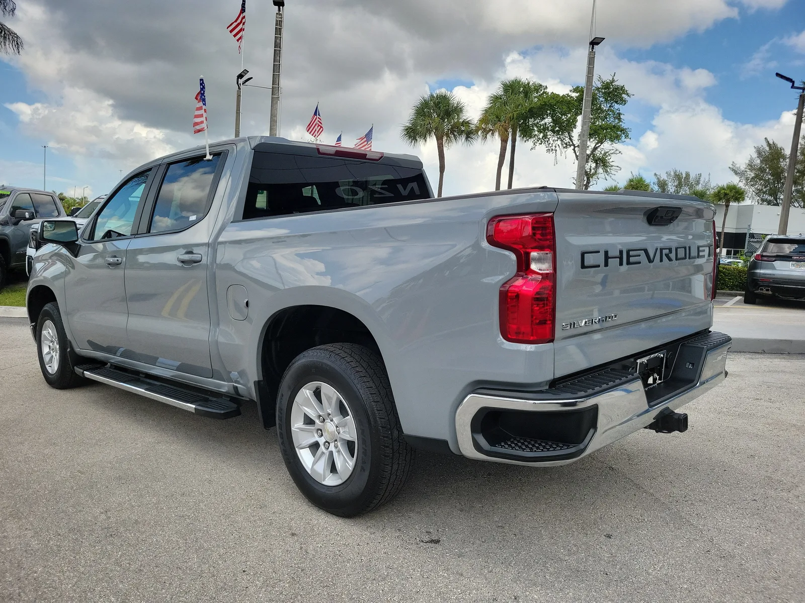 2024 Chevrolet Silverado 1500 LT photo 7