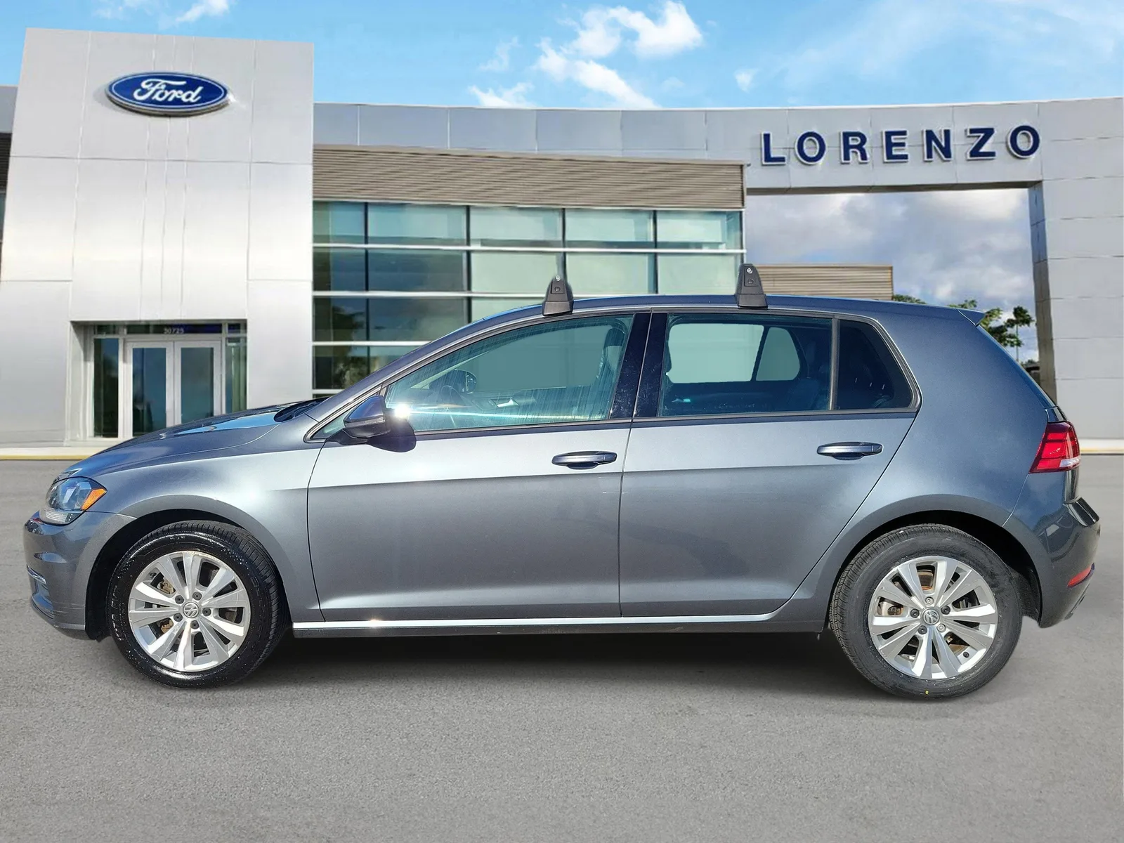 2020 Volkswagen Golf TSI photo 7