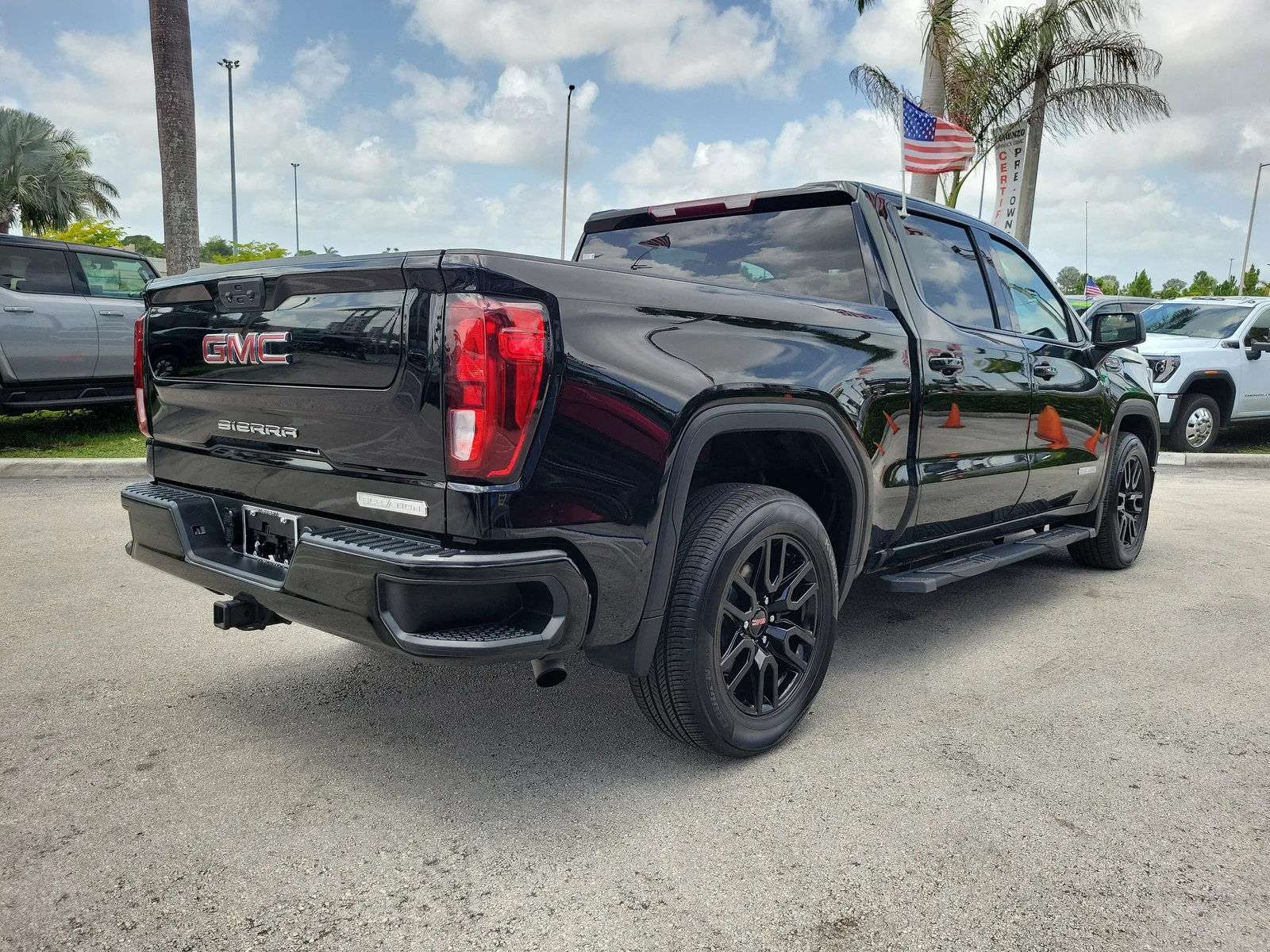 2023 GMC Sierra 1500 Elevation photo 5