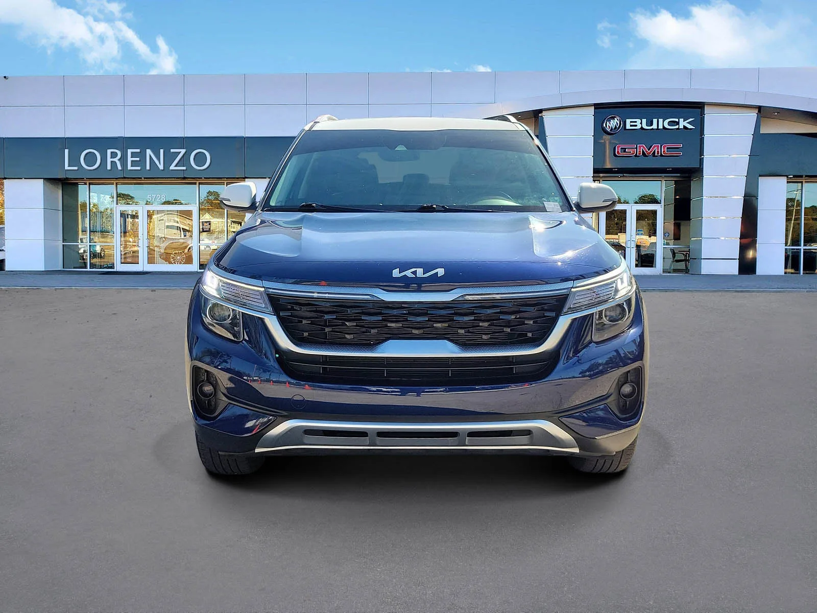 2023 Kia Seltos S photo 2