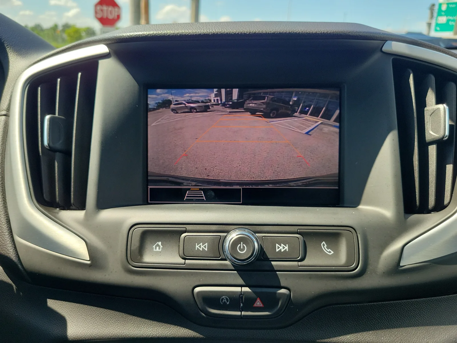2024 GMC Terrain SLE photo 10