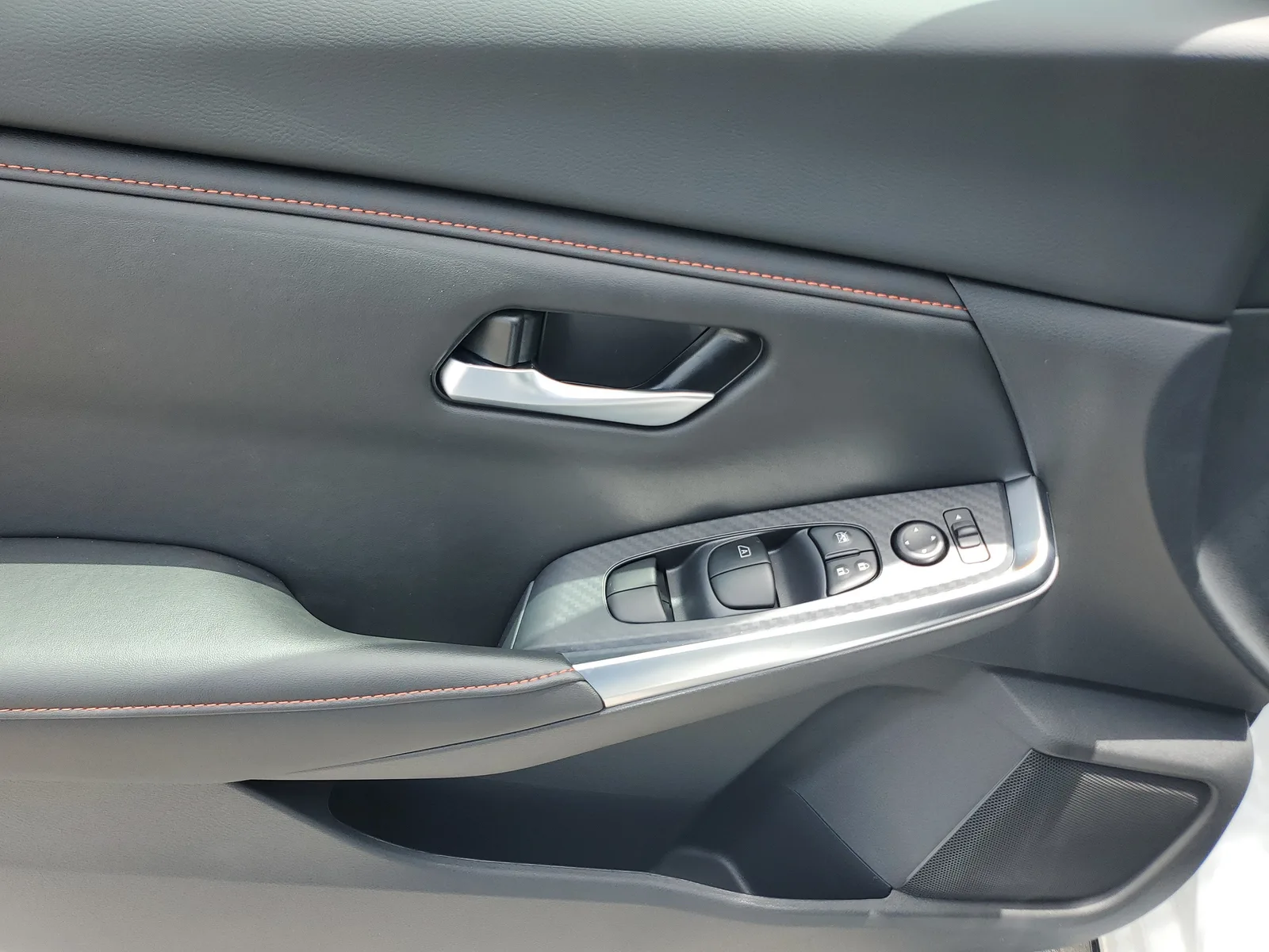 2025 Nissan Sentra SR photo 20