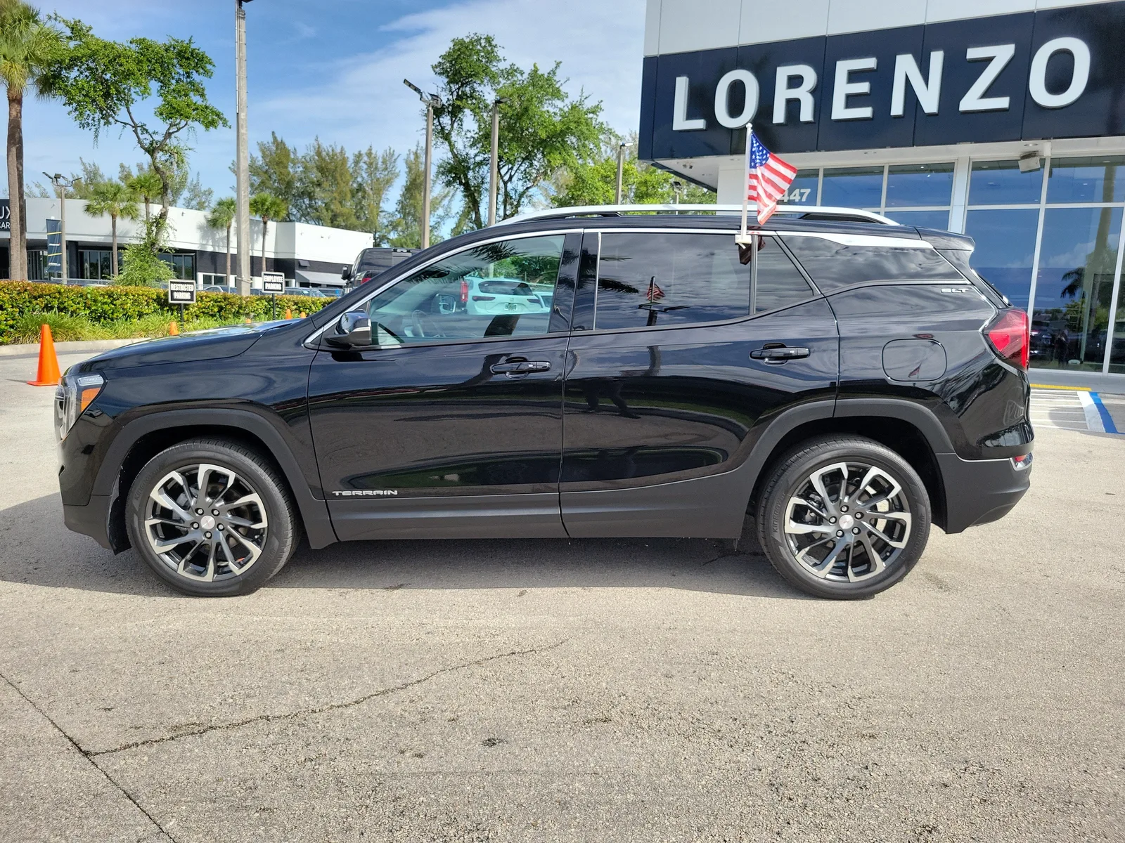 2023 GMC Terrain SLT photo 8