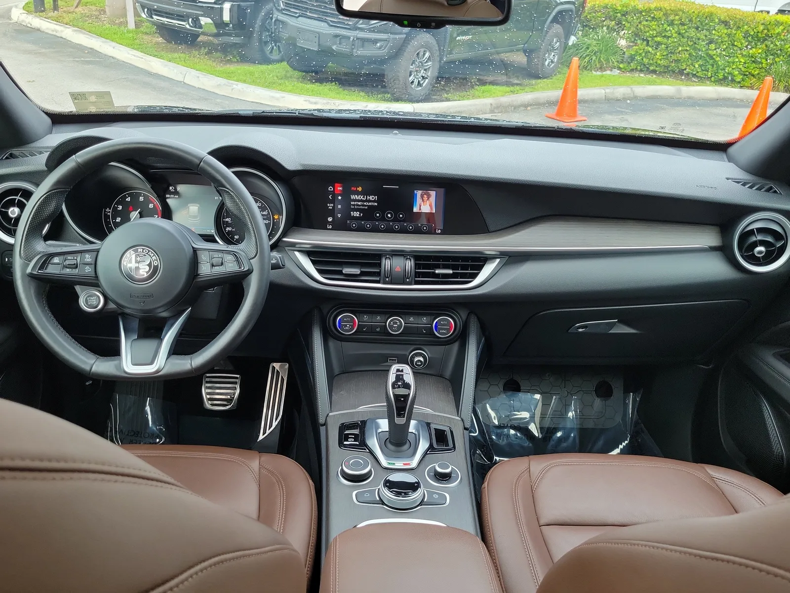 2022 Alfa Romeo Stelvio Ti photo 18