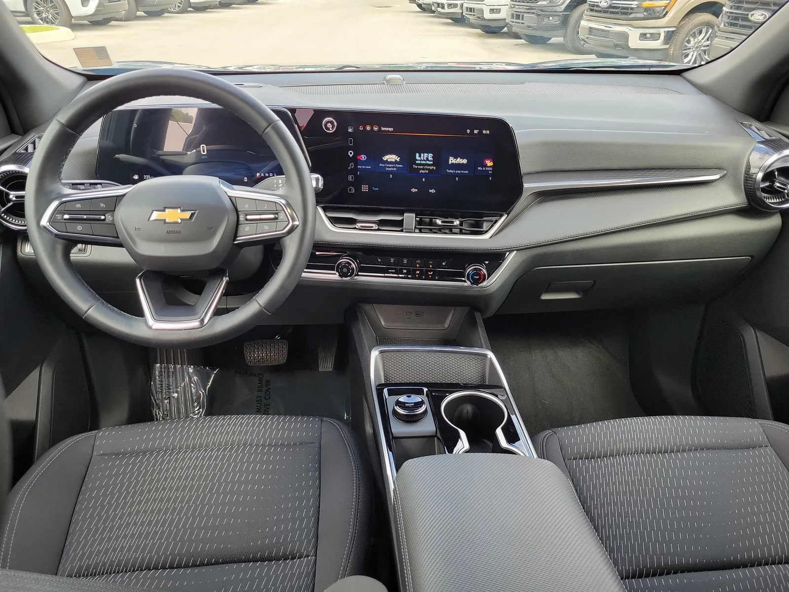 2026 Chevrolet Equinox FWD LT photo 16