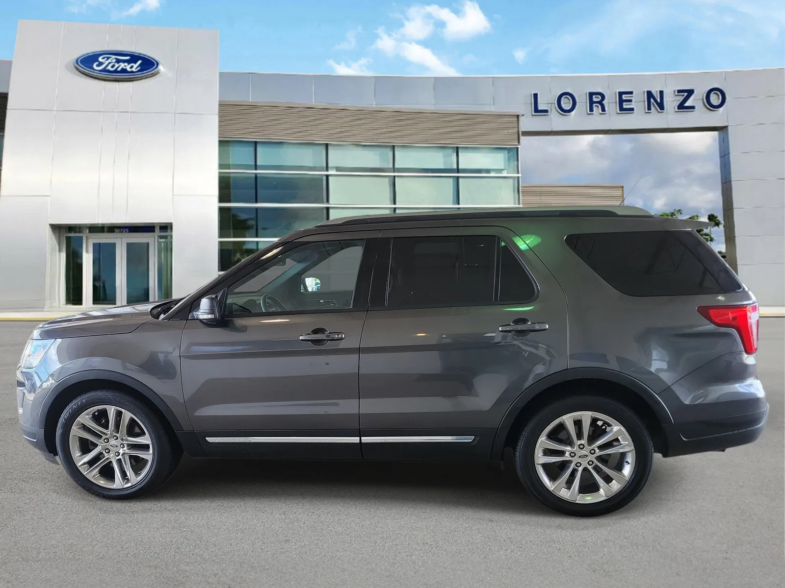 2019 Ford Explorer XLT photo 8