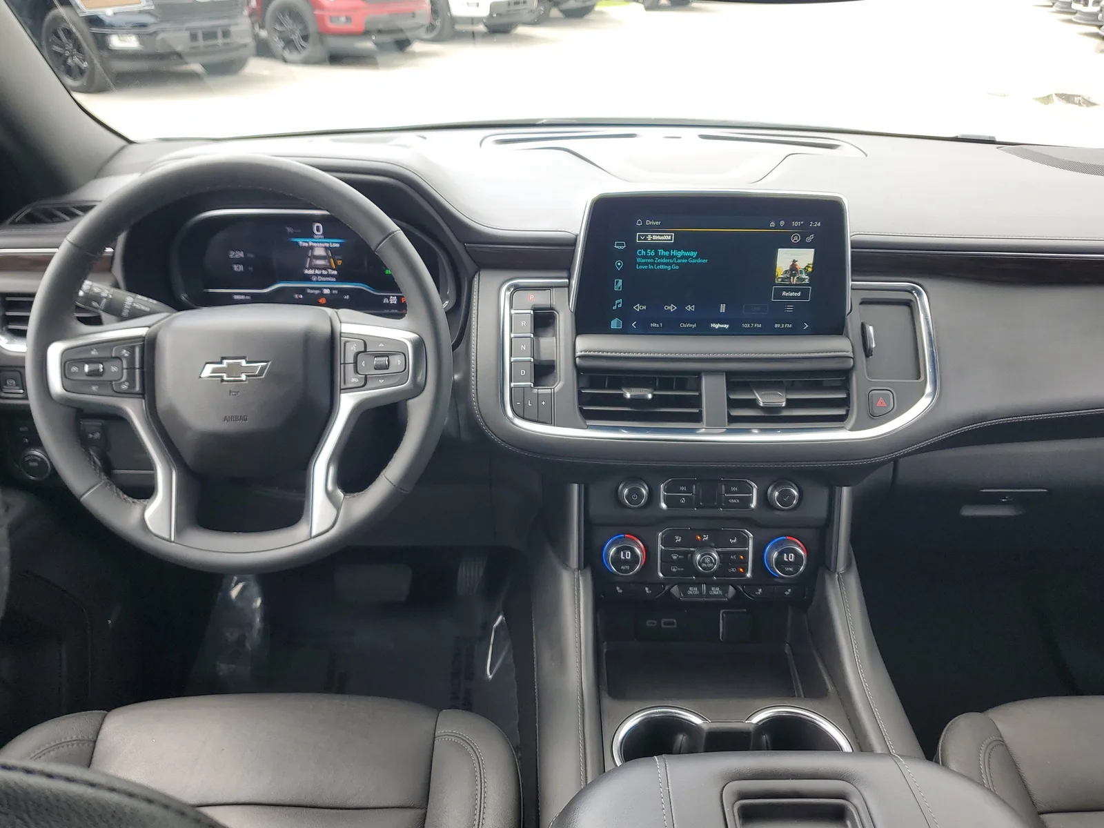 2023 Chevrolet Suburban Z71 4WD photo 18