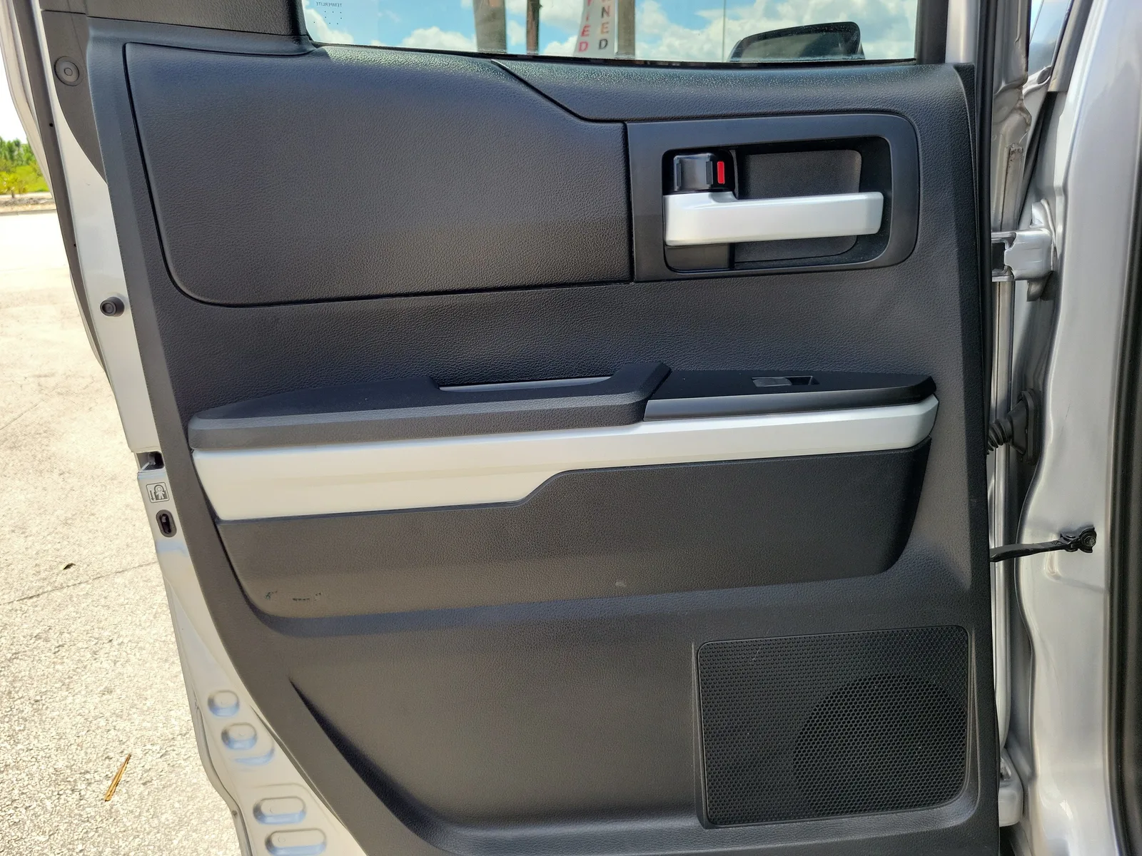 2017 Toyota Tundra 2WD SR photo 23