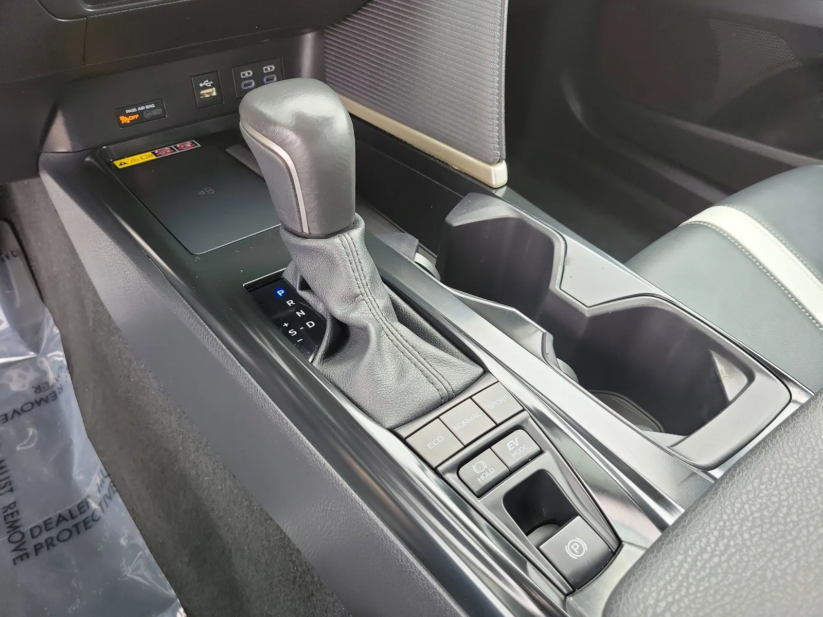 2025 Toyota Camry SE photo 31