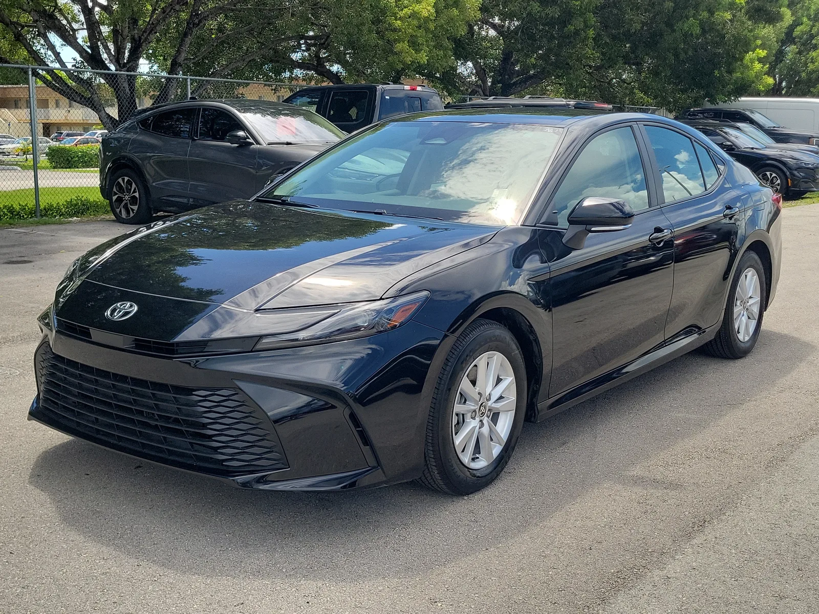 2025 Toyota Camry LE photo 36
