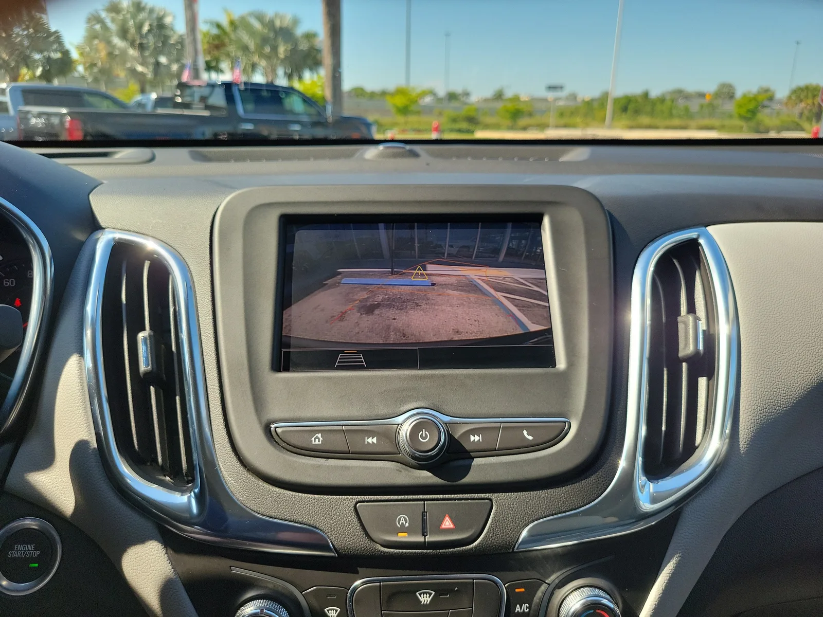 2024 Chevrolet Equinox LS photo 10