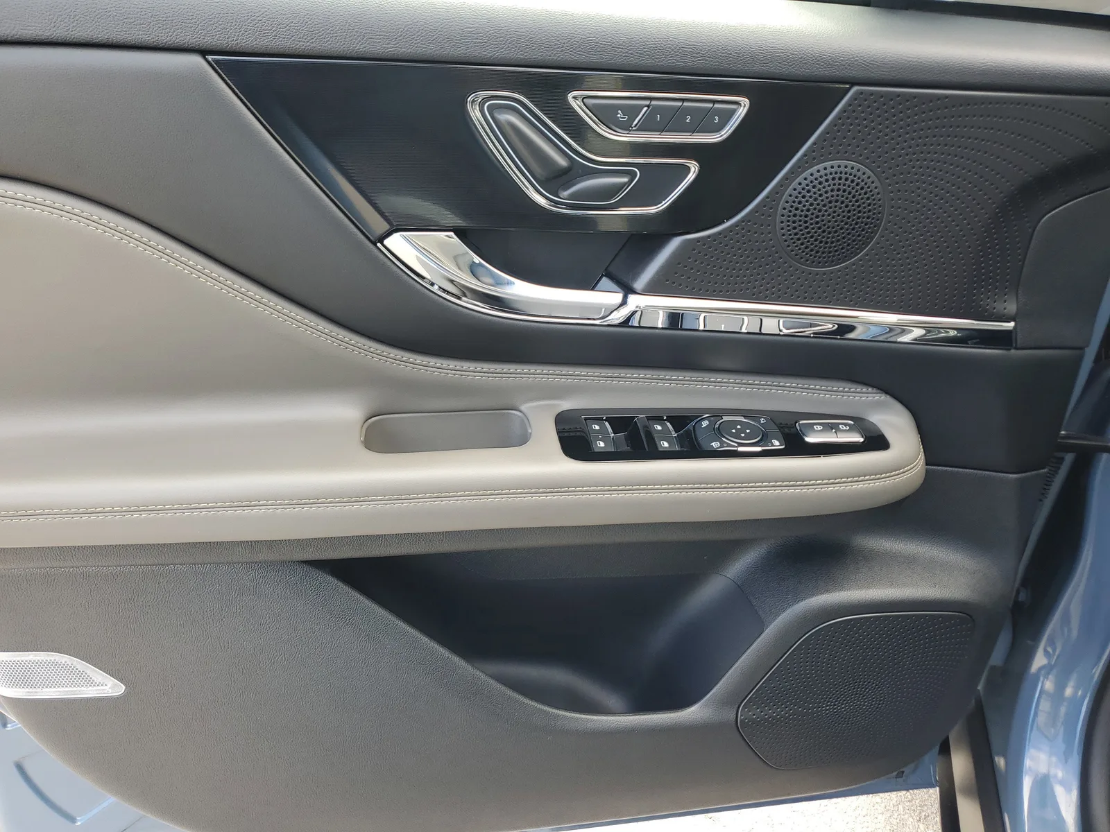 2023 Lincoln Corsair Grand Touring 4WD photo 25