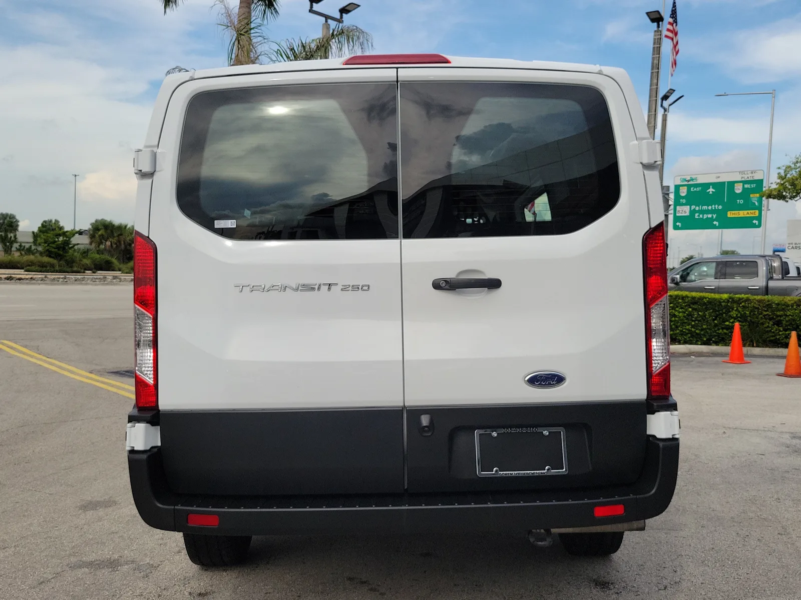2025 Ford Transit Cargo Van T250 photo 6