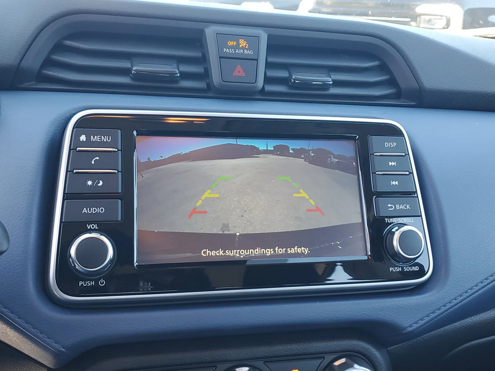 2025 Nissan Versa SV photo 10