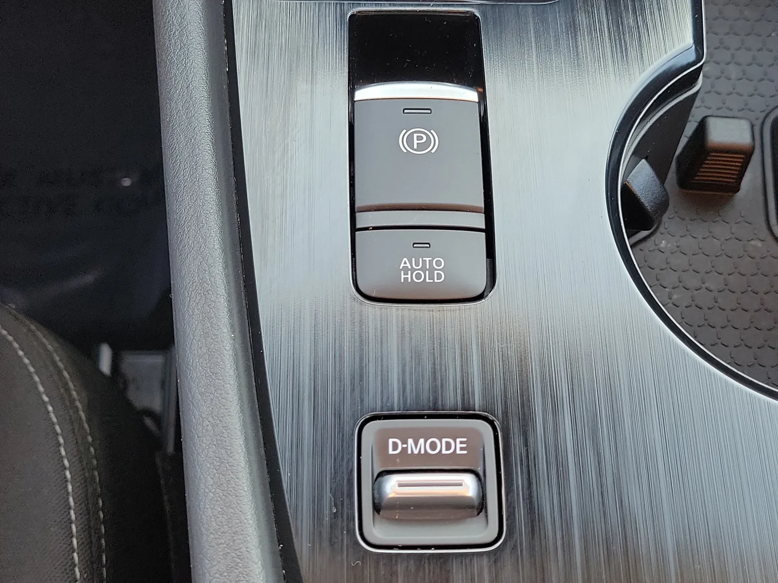 2024 Nissan Rogue SV photo 27