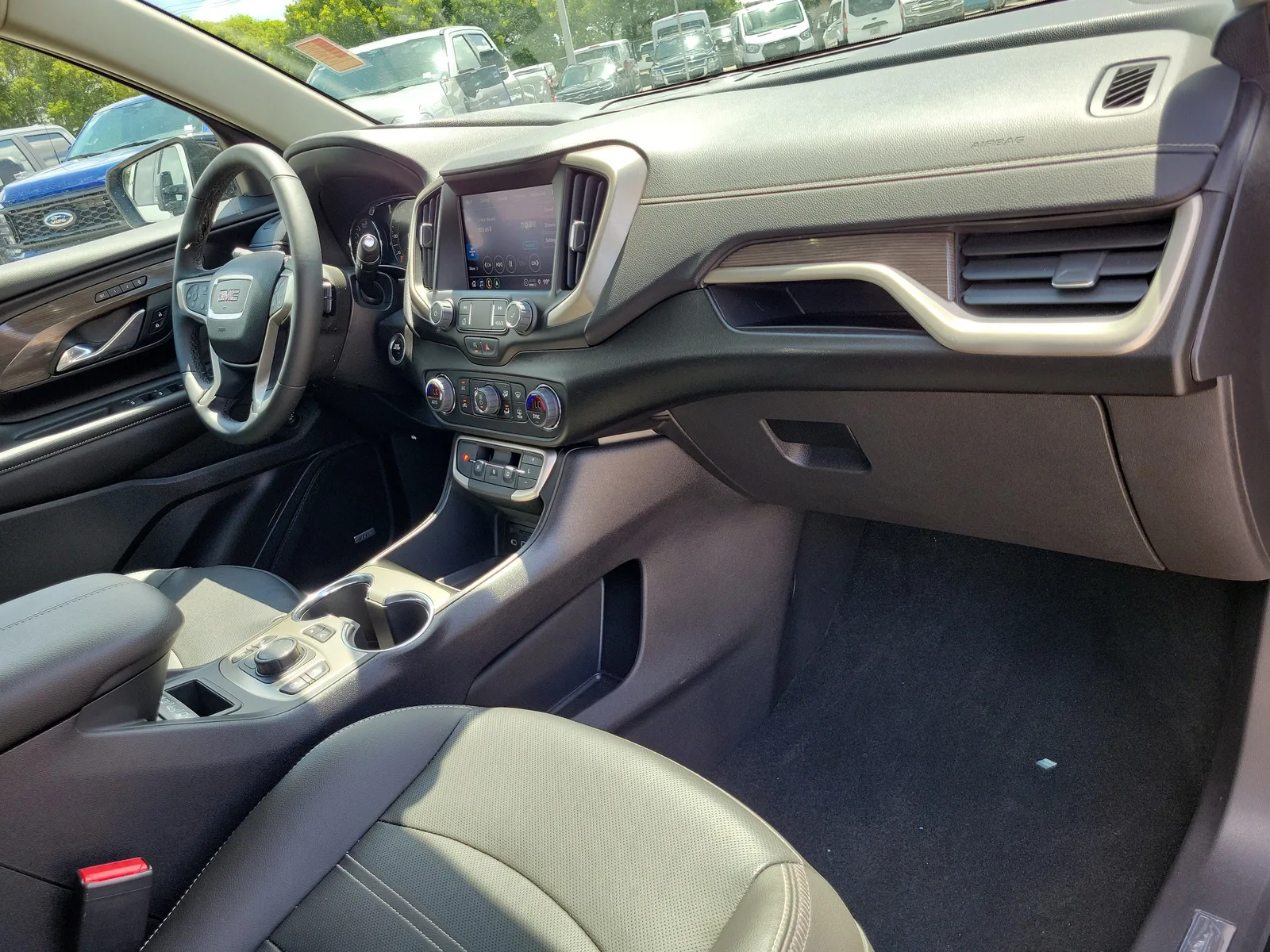 2024 GMC Terrain Denali 4WD photo 19