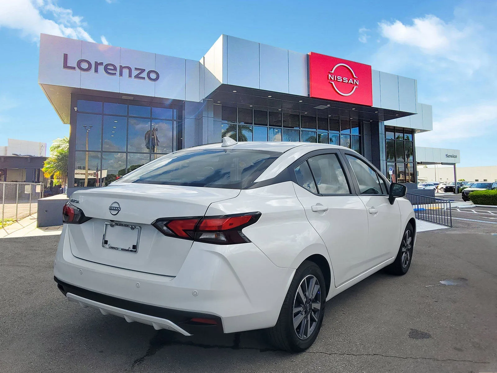 2025 Nissan Versa SV photo 5