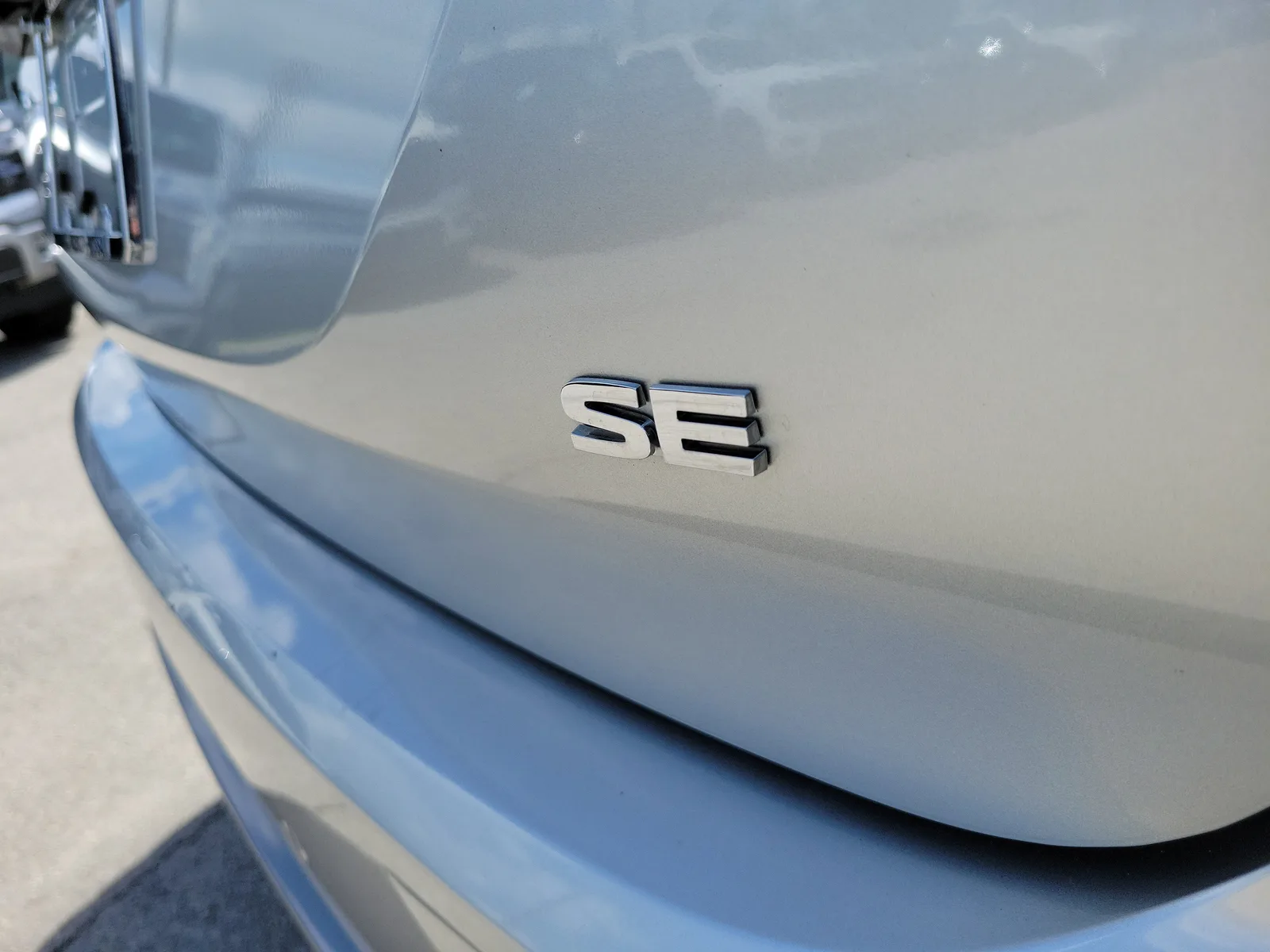 2025 Mitsubishi Outlander SE photo 12
