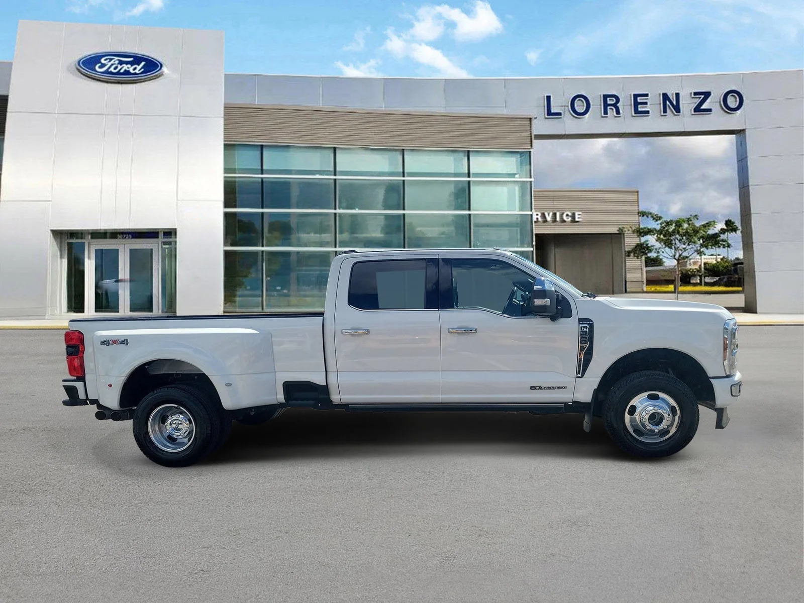 2024 Ford Super Duty F-350 DRW Platinum 4WD photo 4