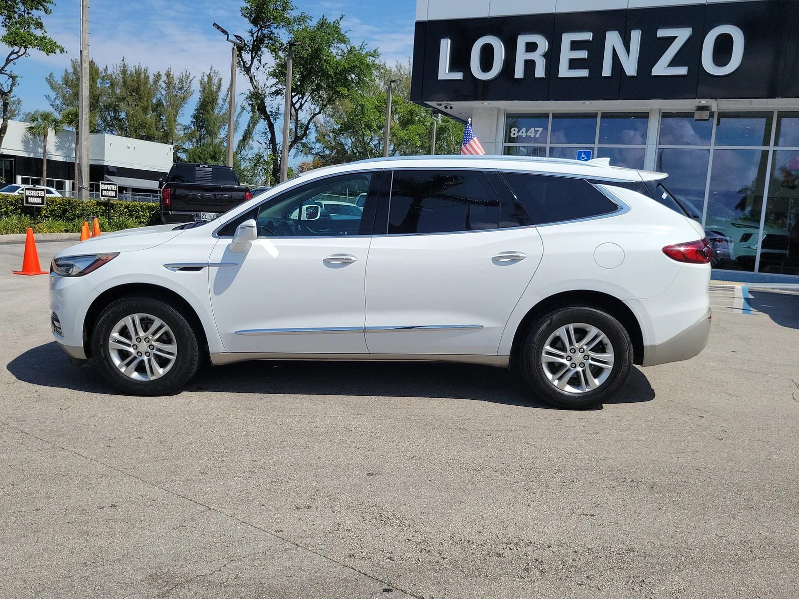 2020 Buick Enclave Essence photo 8
