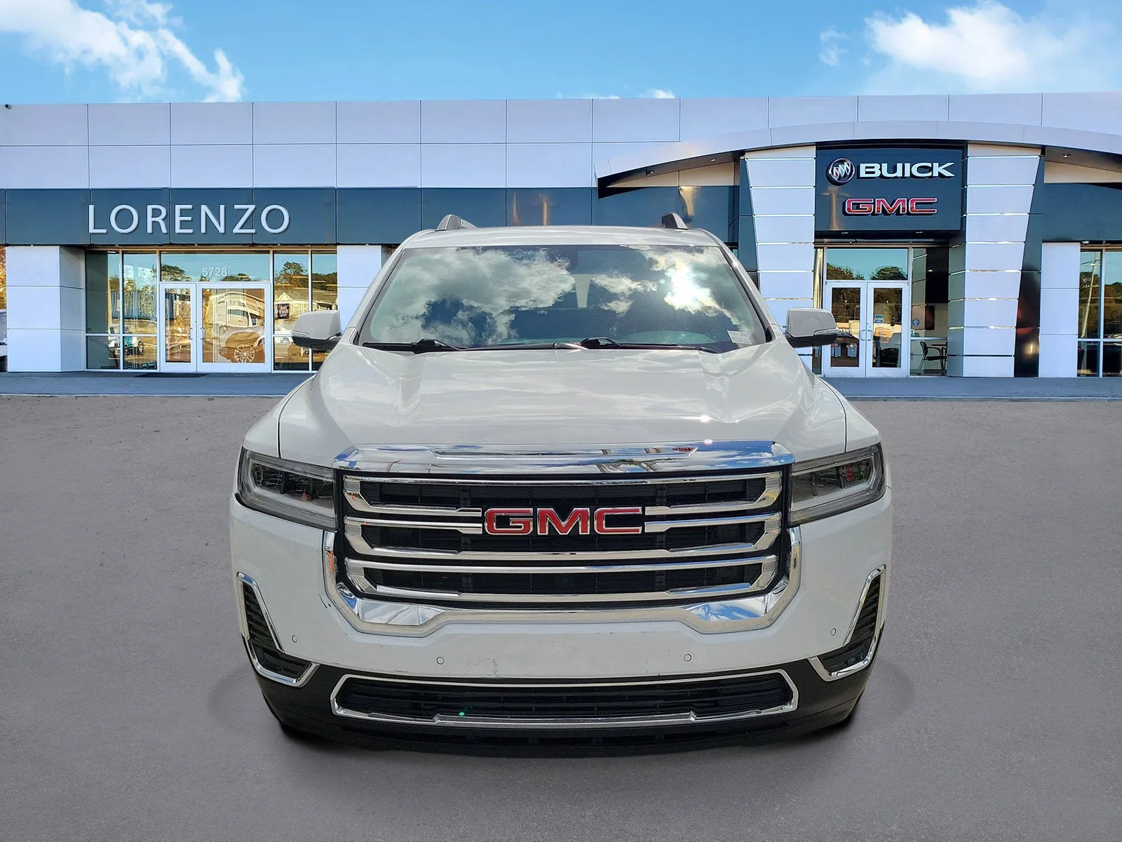 2023 GMC Acadia SLE photo 2
