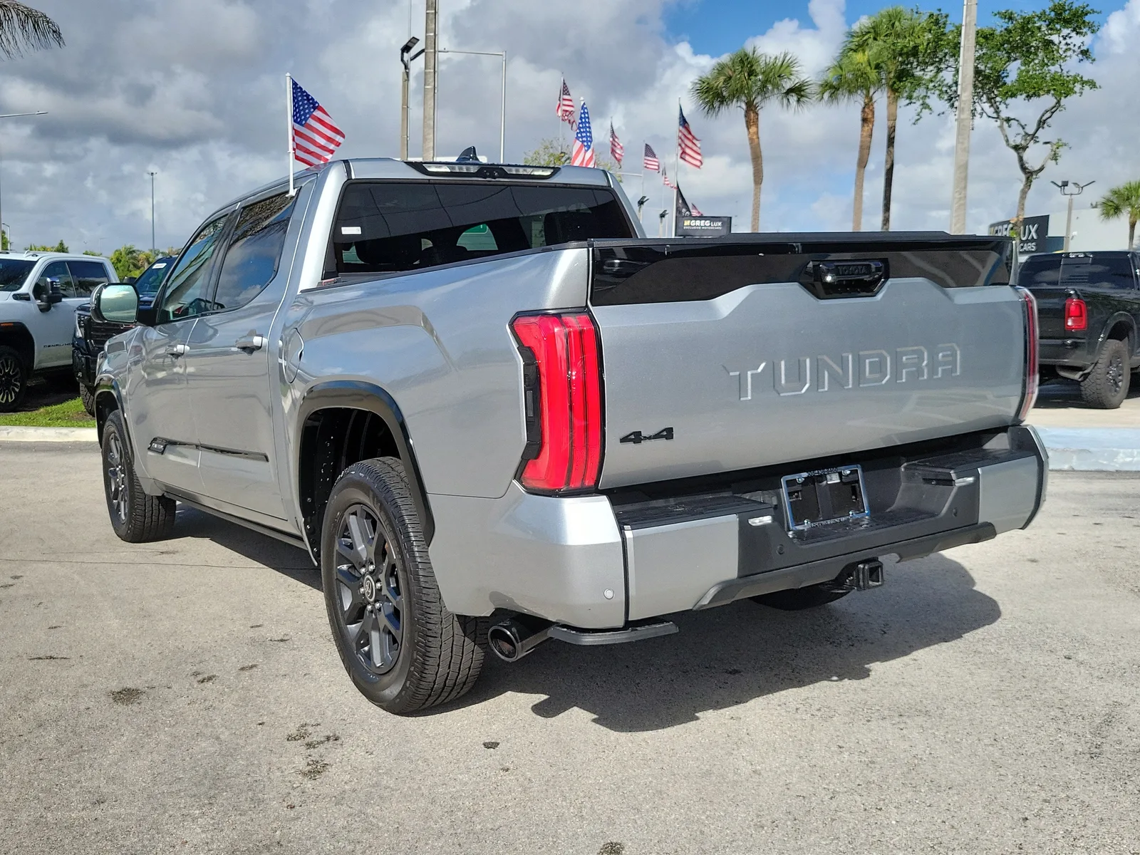 2023 Toyota Tundra 4WD Platinum photo 7