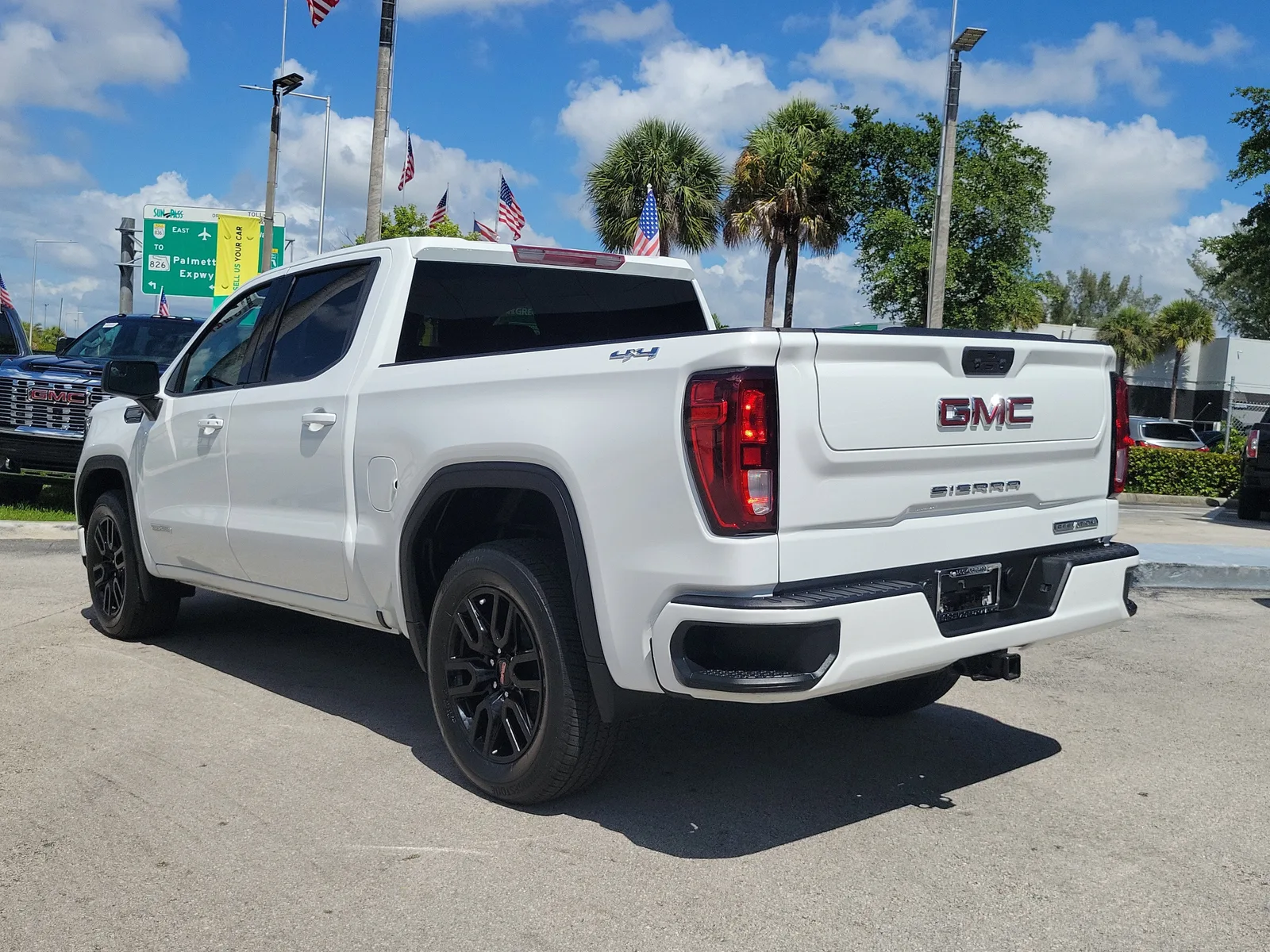 2023 GMC Sierra 1500 Elevation 4WD photo 7