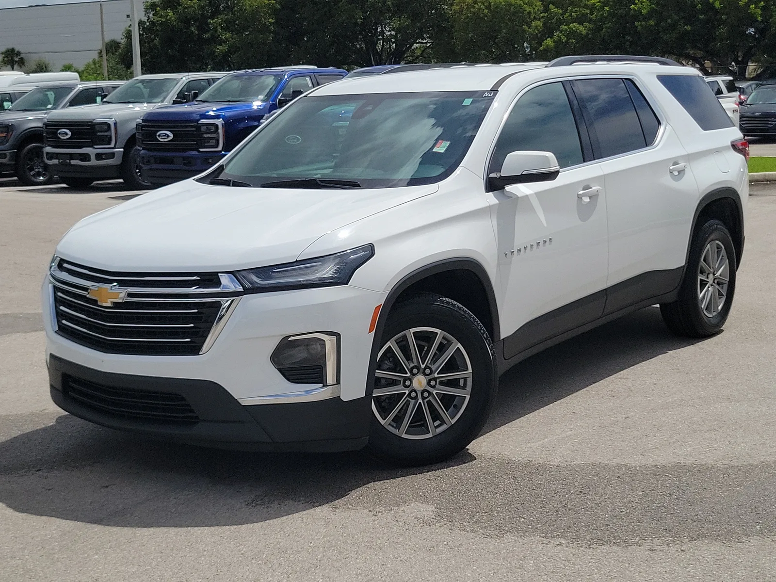 2023 Chevrolet Traverse LT Cloth photo 35
