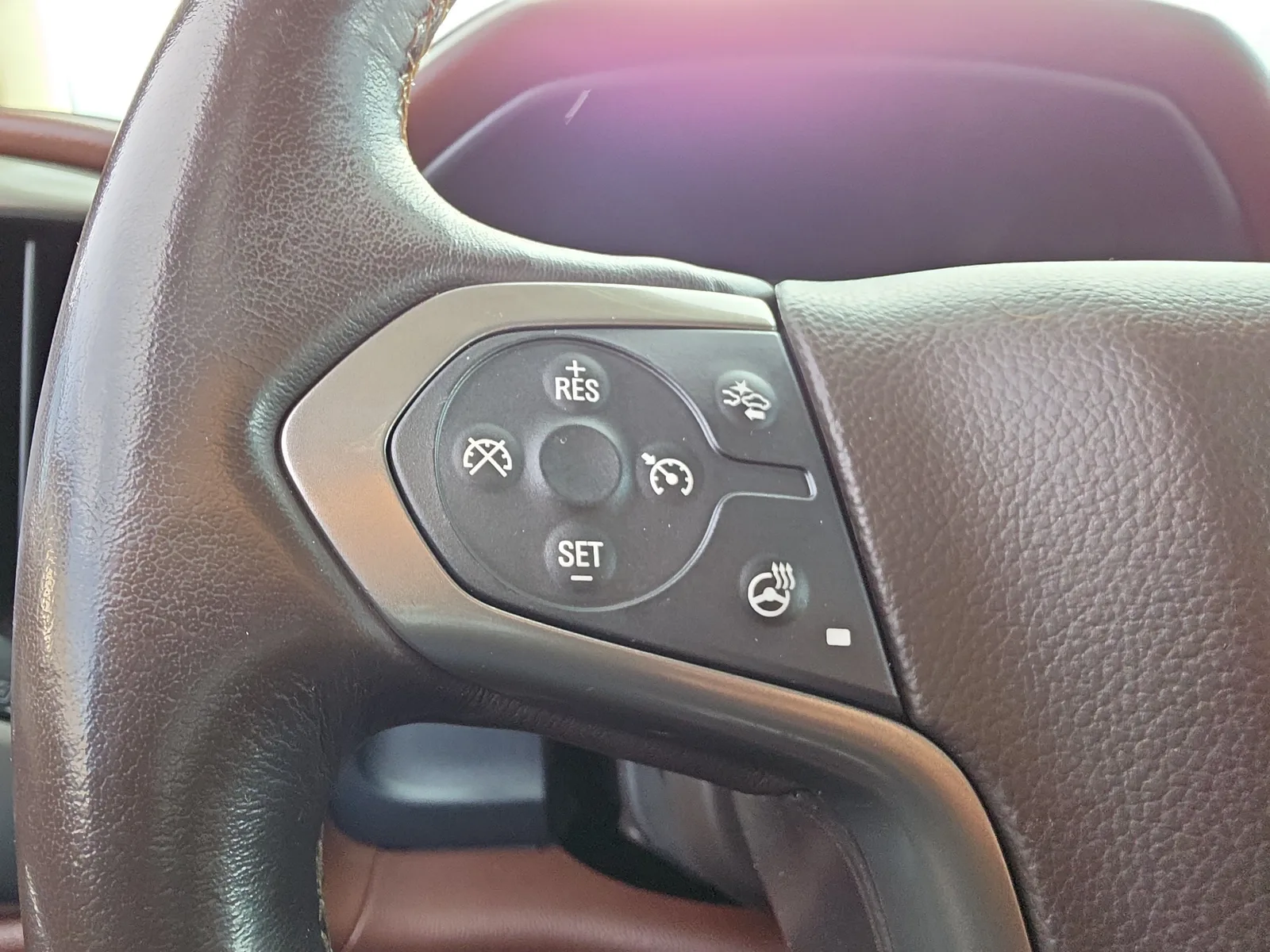 2018 Chevrolet Silverado 1500 High Country photo 15