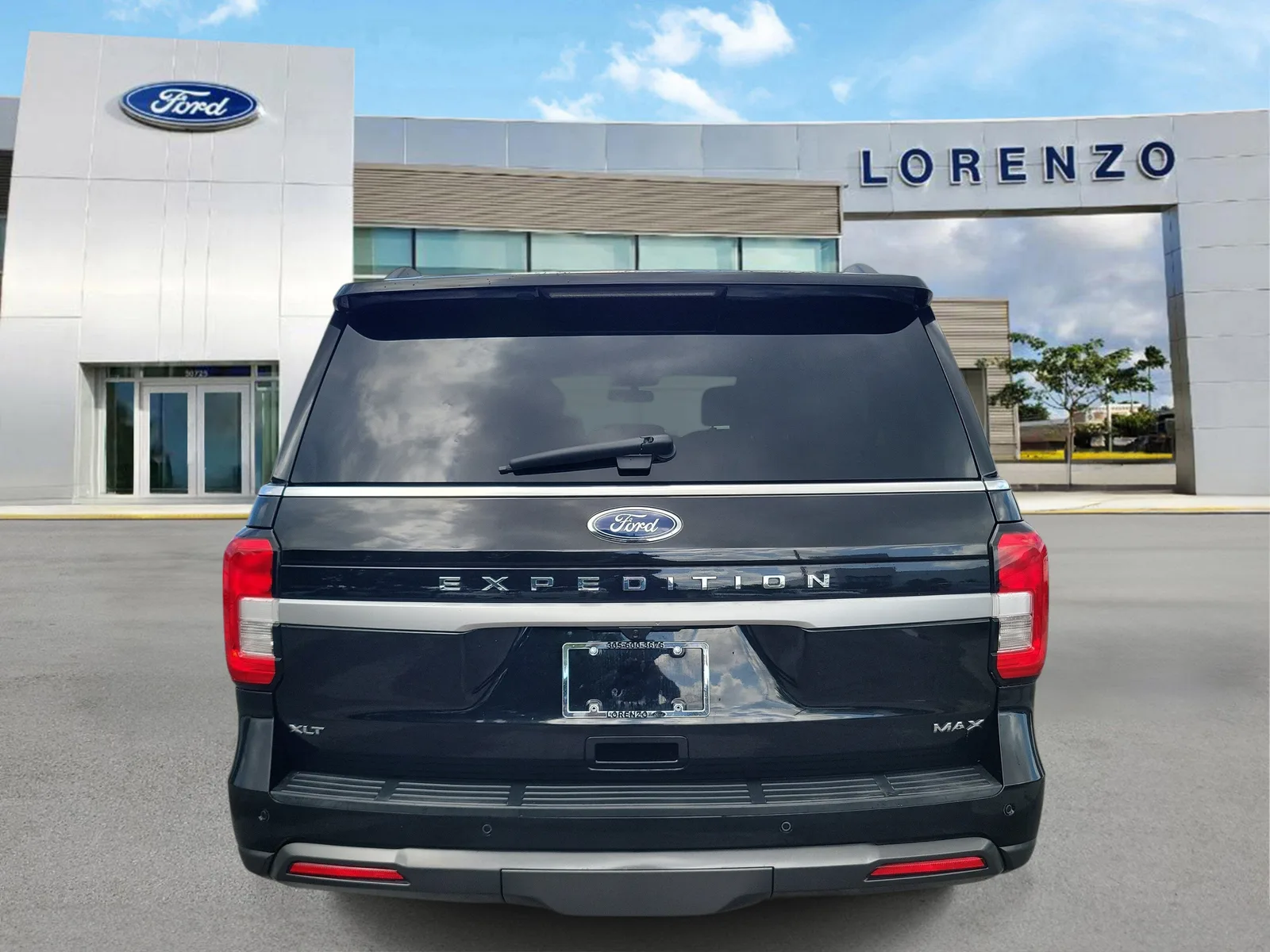 2022 Ford Expedition Max XLT photo 6
