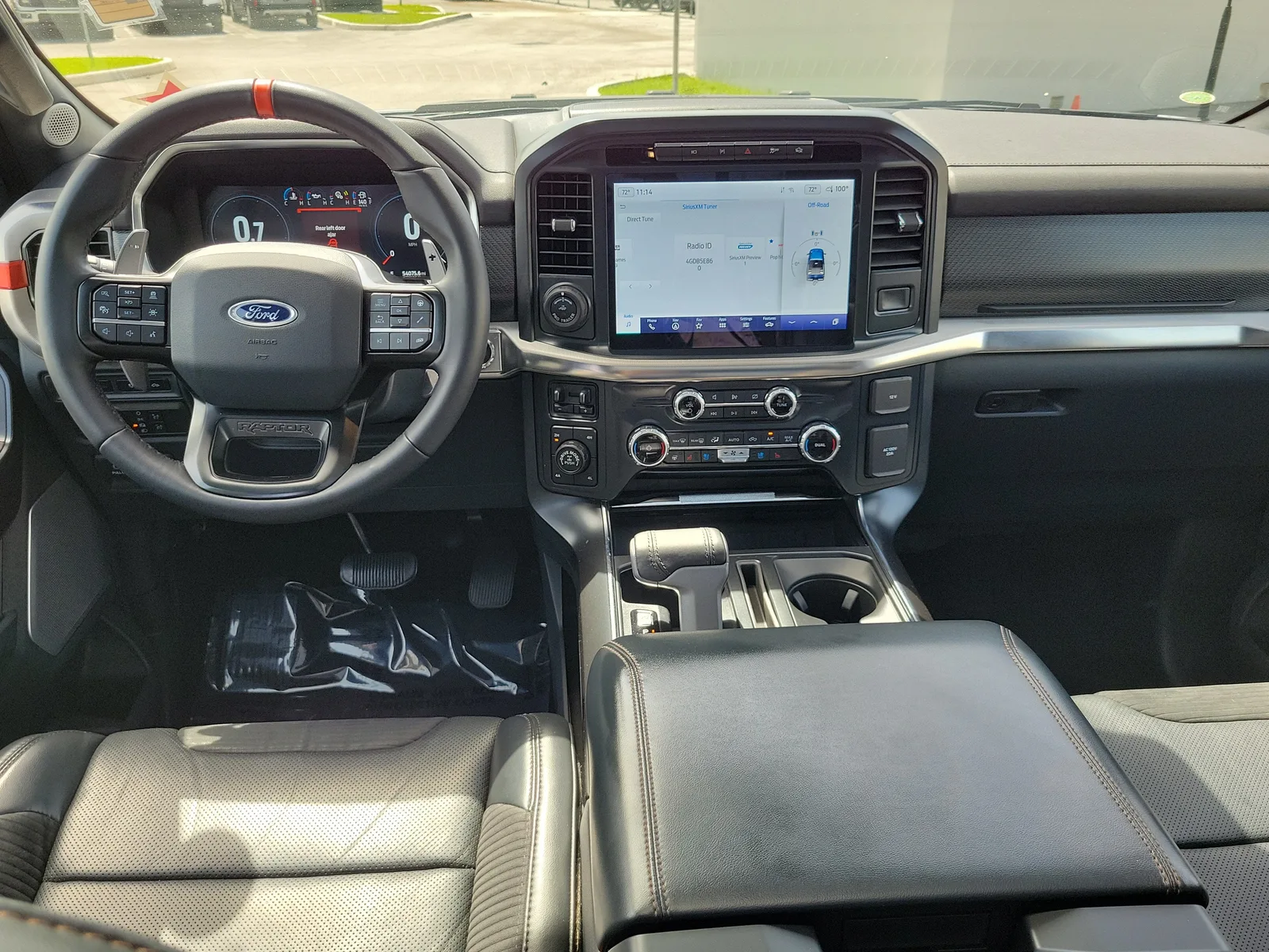2022 Ford F-150 Raptor 4WD photo 16