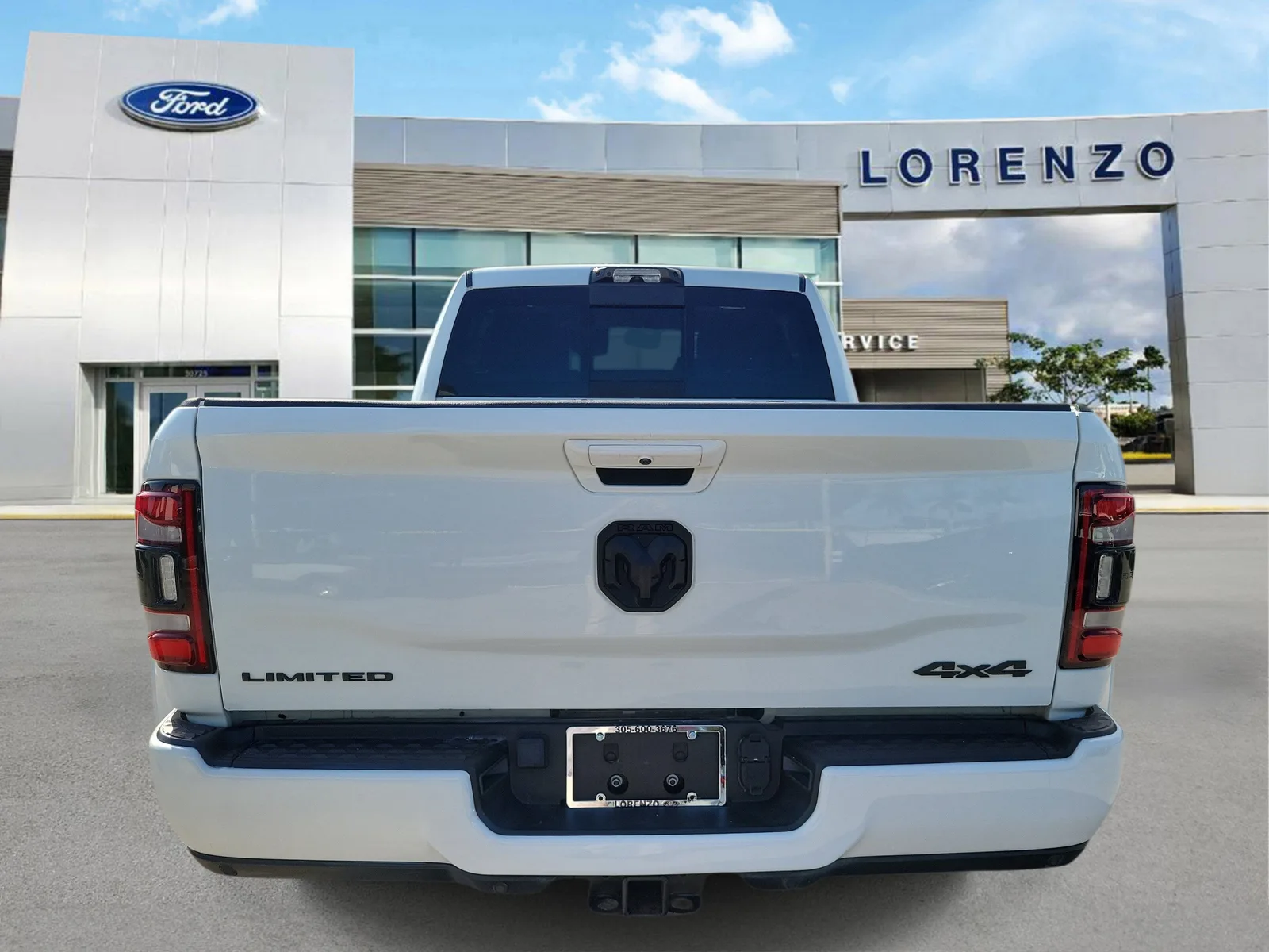 2024 RAM 3500 Limited 4WD Diesel photo 5