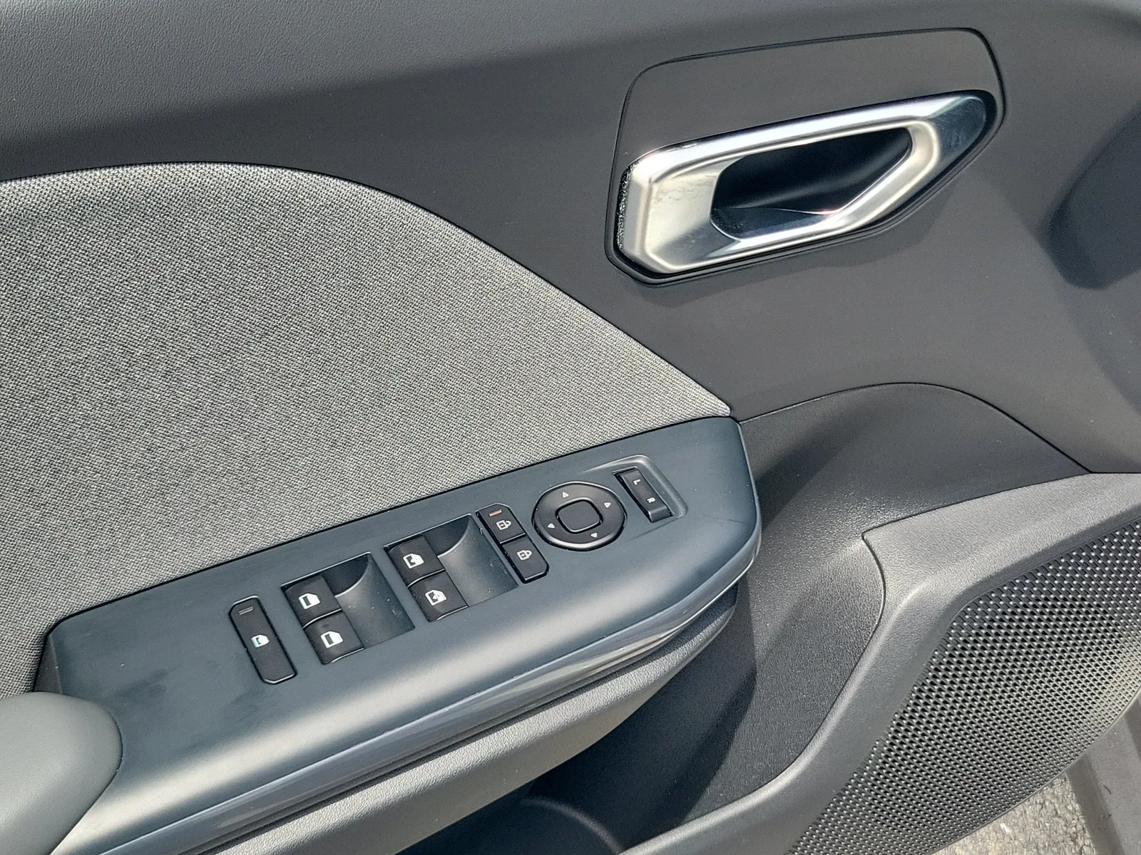 2025 Kia K4 EX photo 25