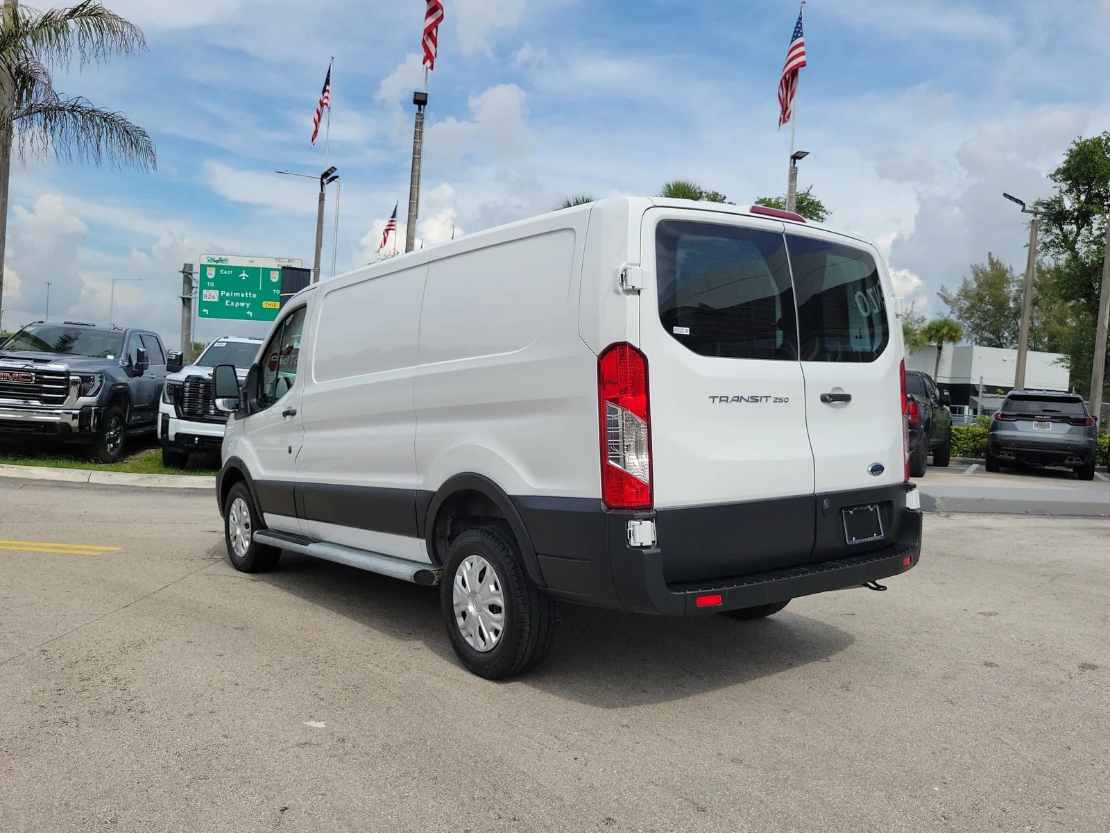 2025 Ford Transit Cargo Van Base photo 7