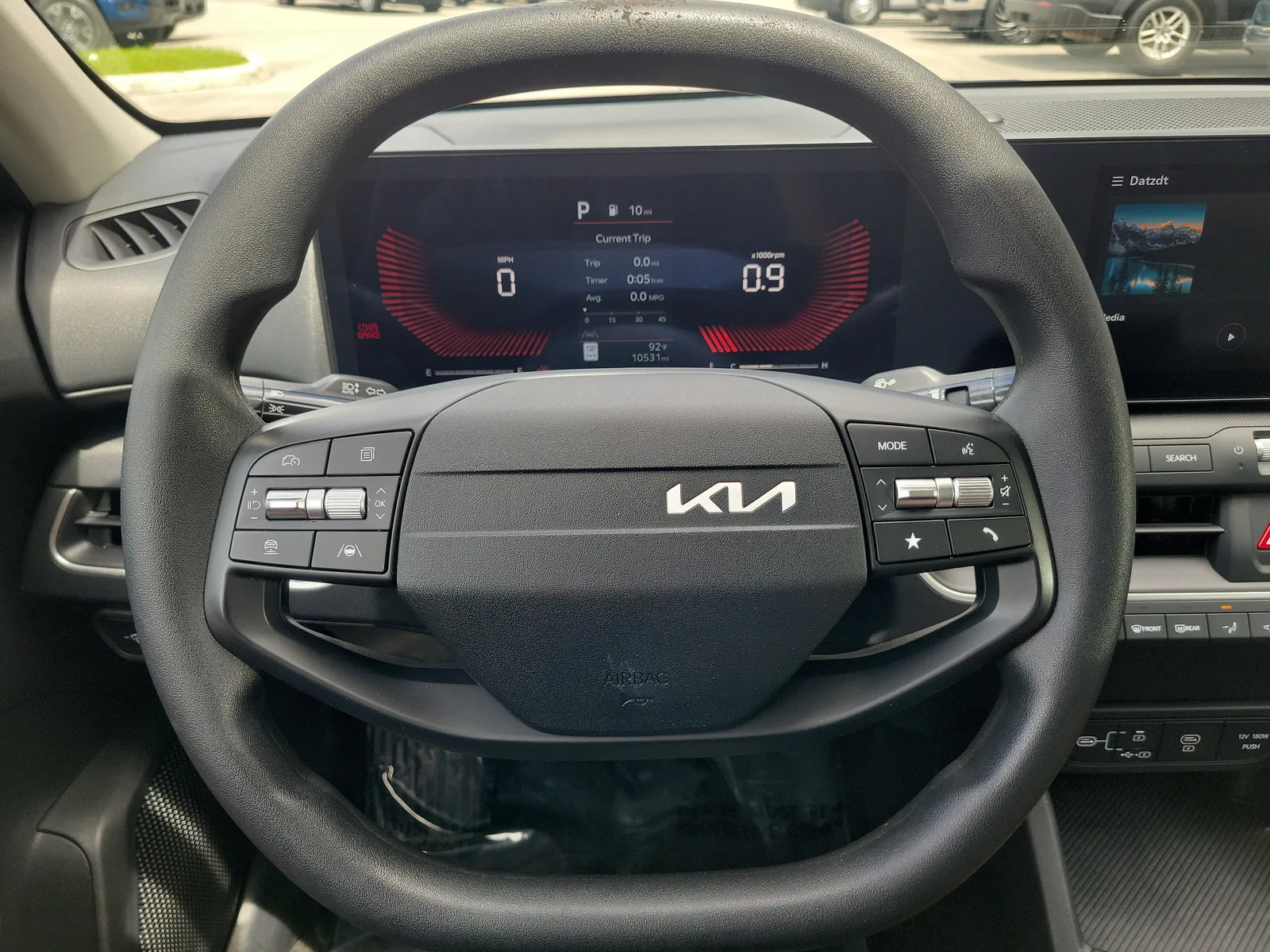 2025 Kia K4 LX photo 25