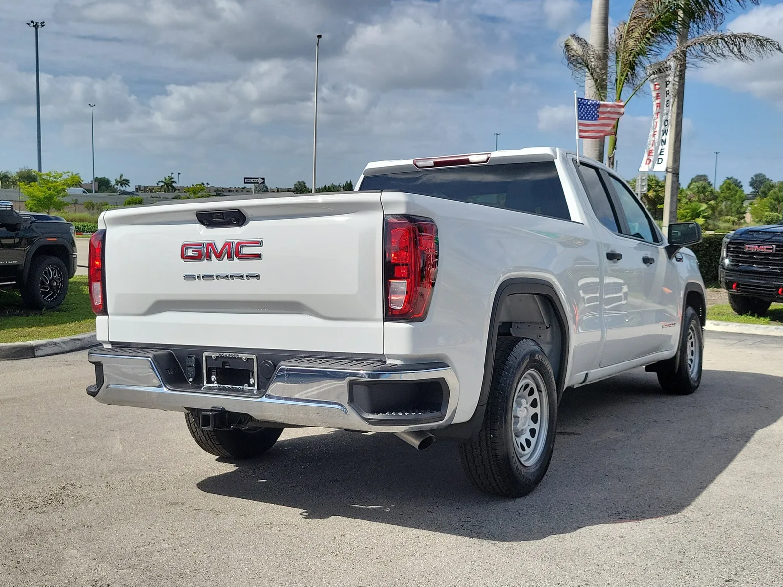 2025 GMC Sierra 1500 Pro photo 5