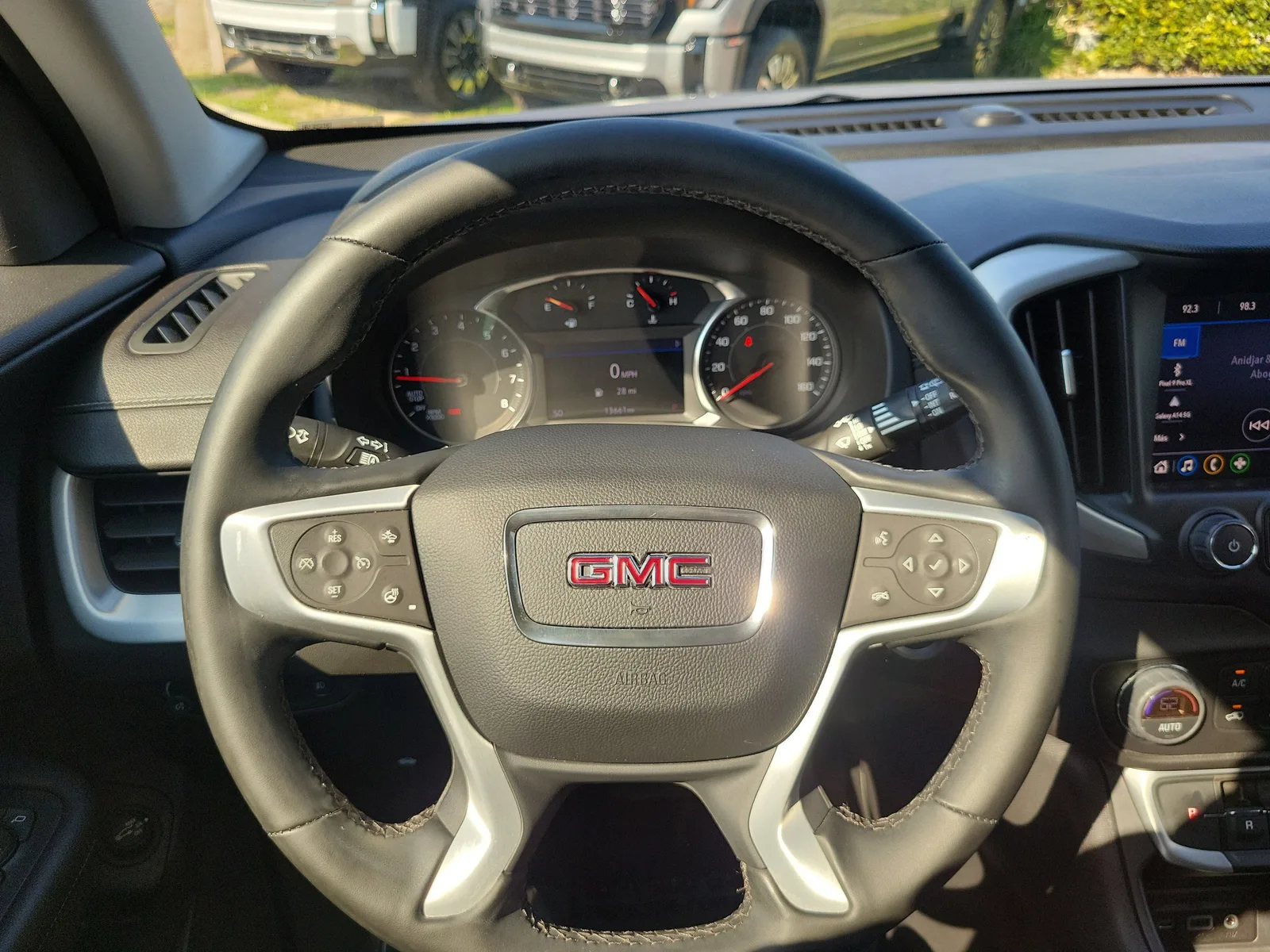 2023 GMC Terrain SLT photo 19