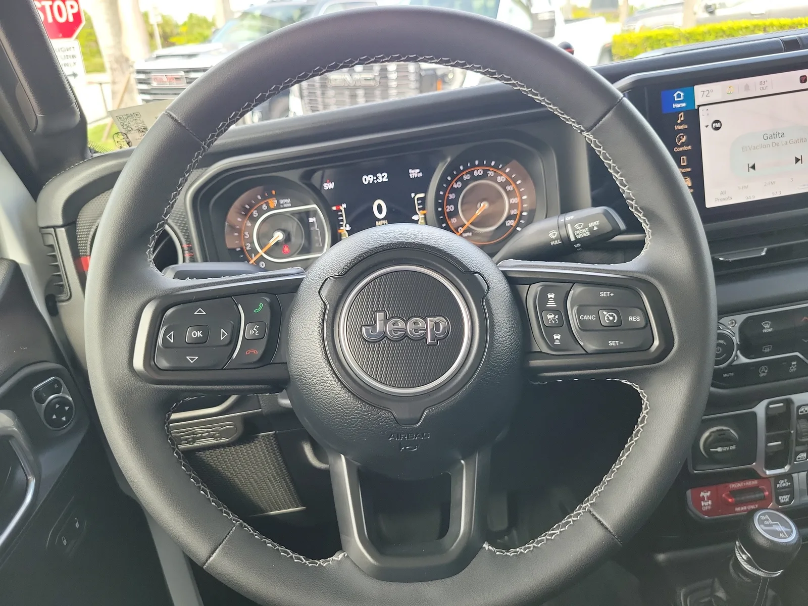 2025 Jeep Gladiator Rubicon photo 16
