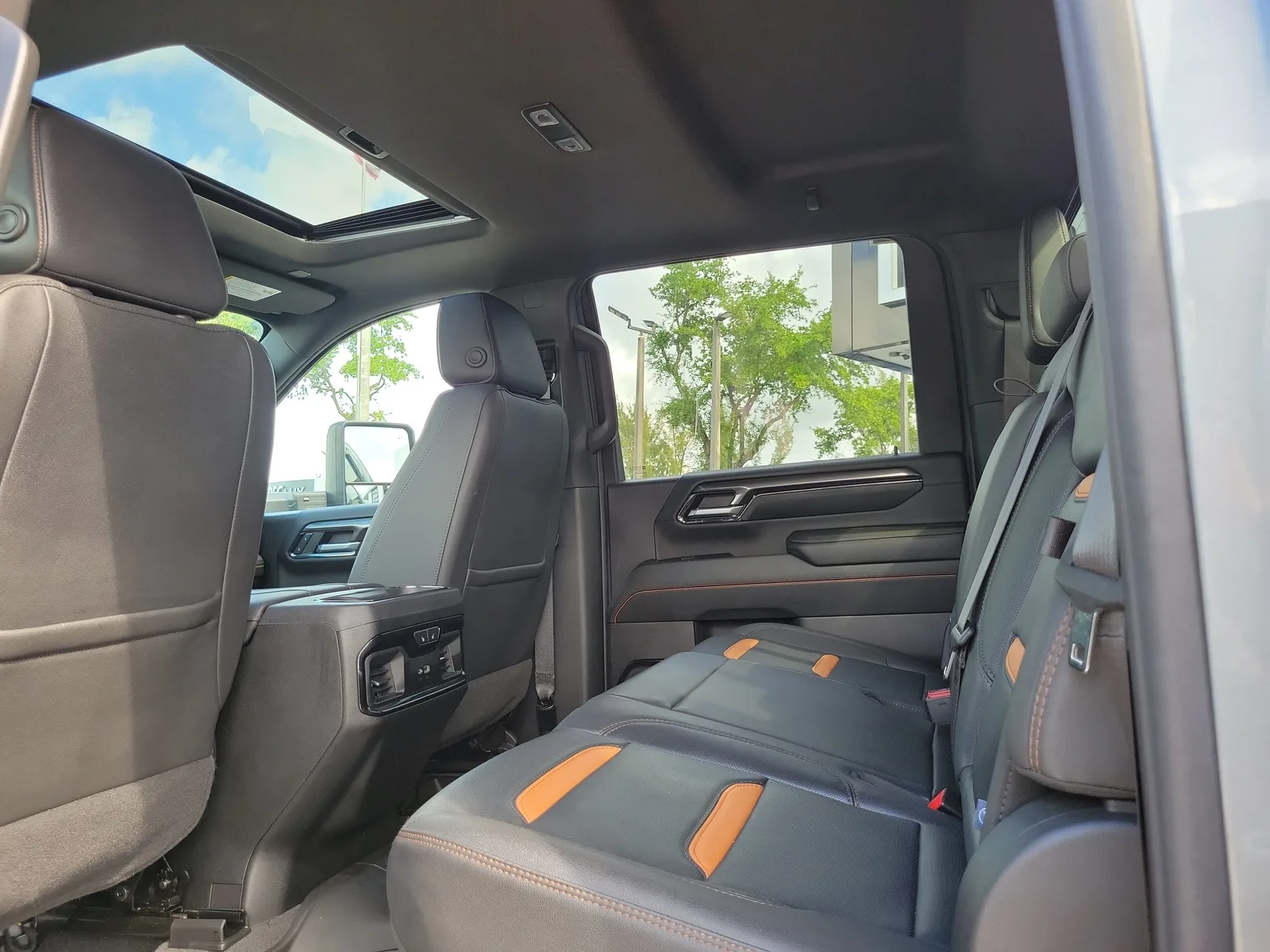 2024 GMC Sierra 2500 HD AT4 photo 13