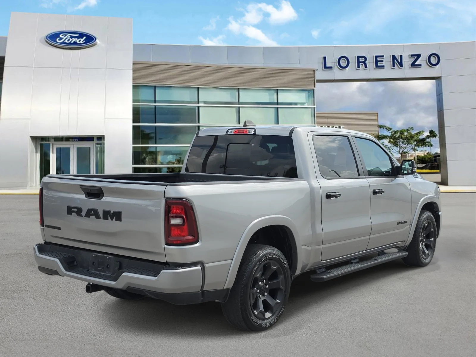 2025 RAM 1500 Big Horn photo 4