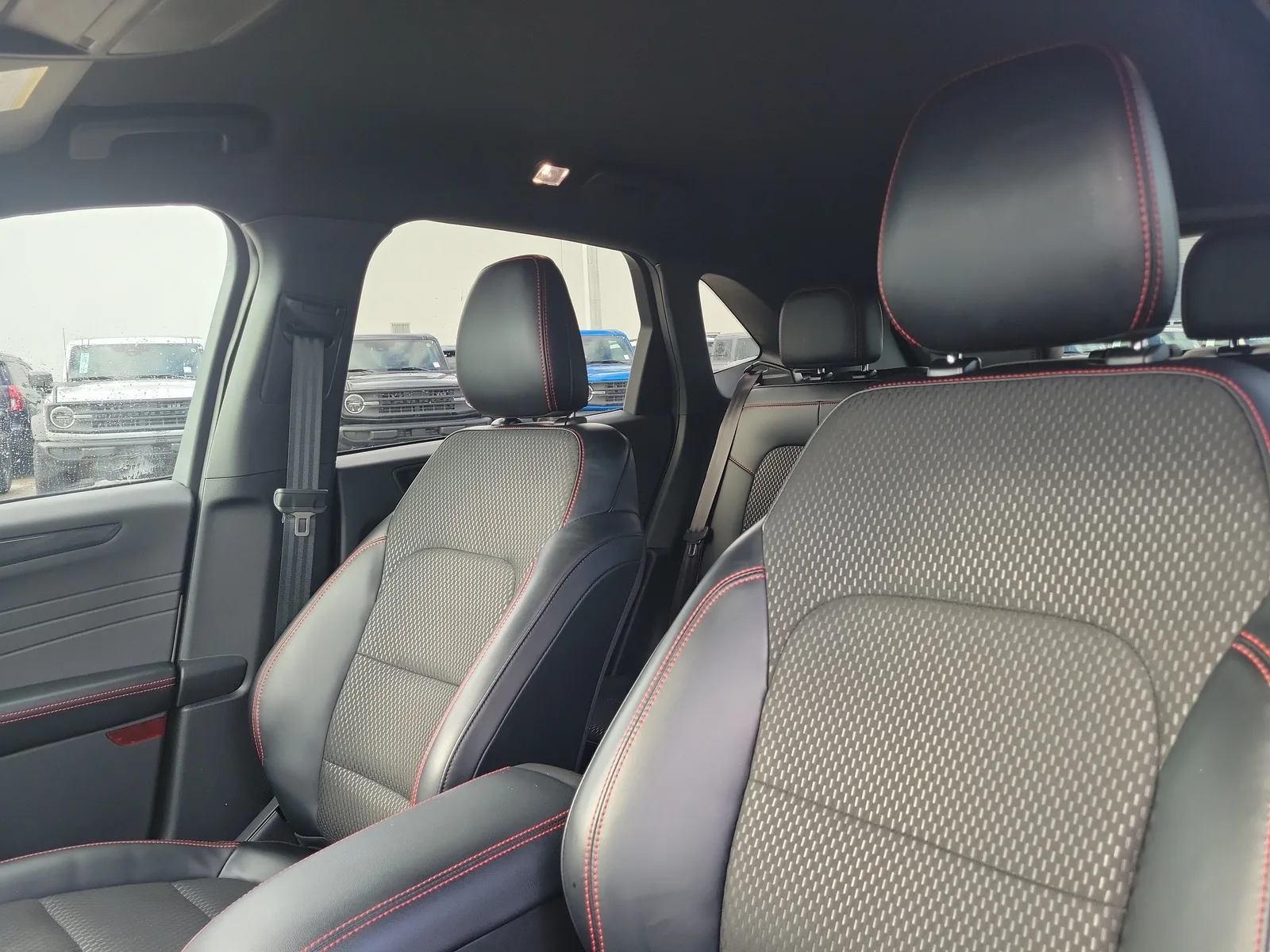 2024 Ford Escape ST-Line photo 13