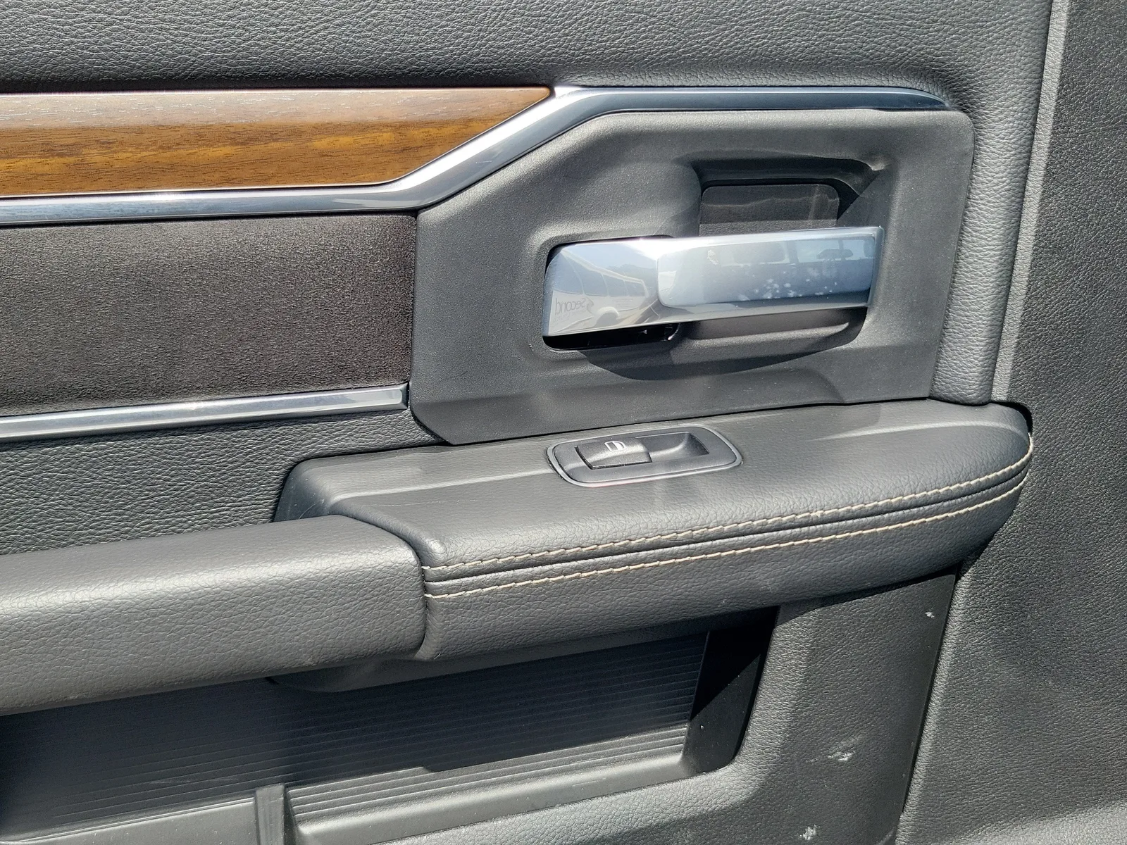 2024 RAM 2500 Laramie 4WD Diesel photo 29