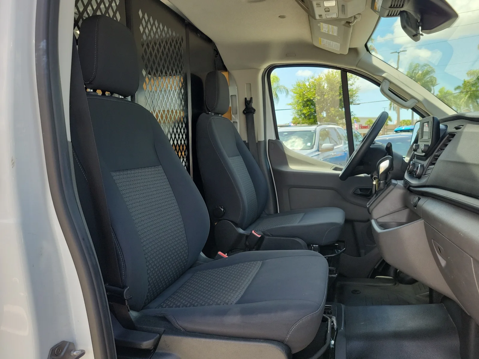 2024 Ford Transit Cargo Van Base photo 17