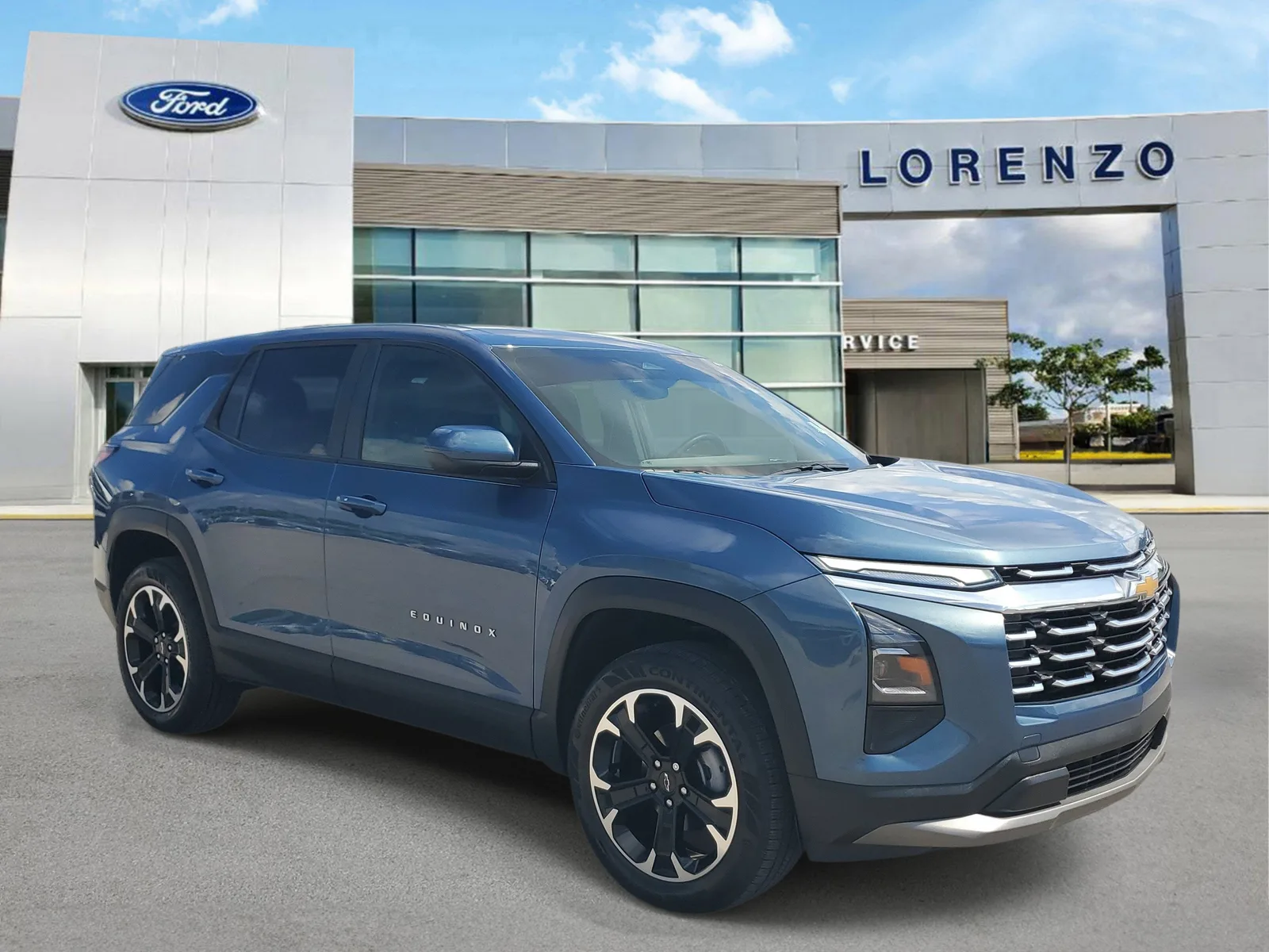 2026 Chevrolet Equinox FWD LT photo 3