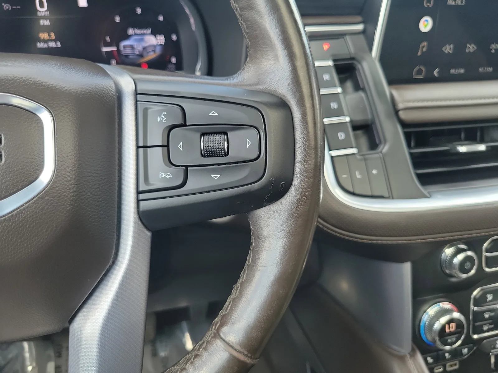 2022 GMC Yukon SLT photo 20